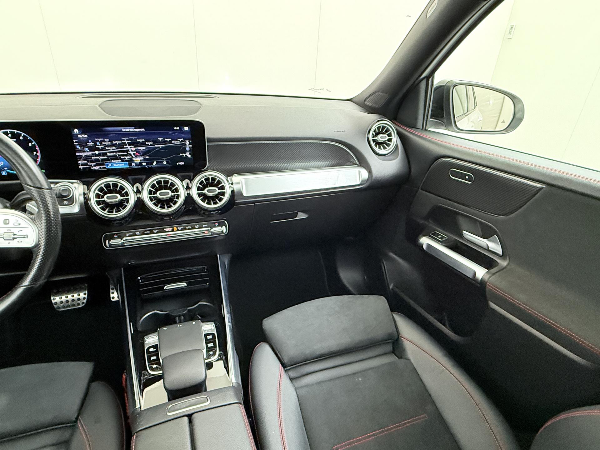 Mercedes-Benz GLB 200 AMG-line 7-pers. Business Solution 33