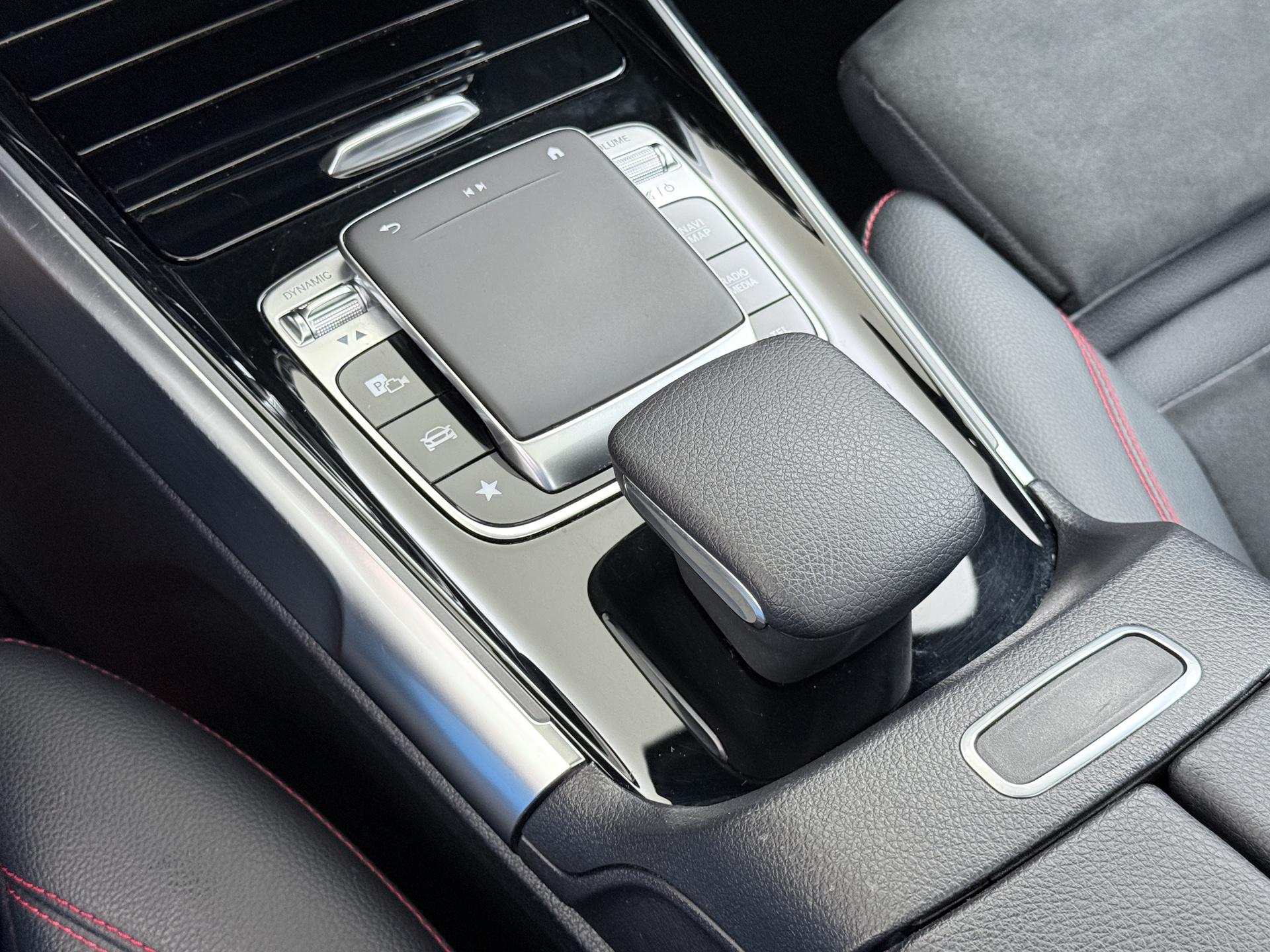 Mercedes-Benz GLB 200 AMG-line 7-pers. Business Solution 49