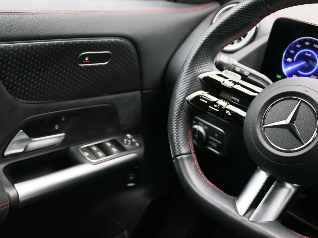 Mercedes-Benz EQA 250+ AMG Line 71 kWh 5