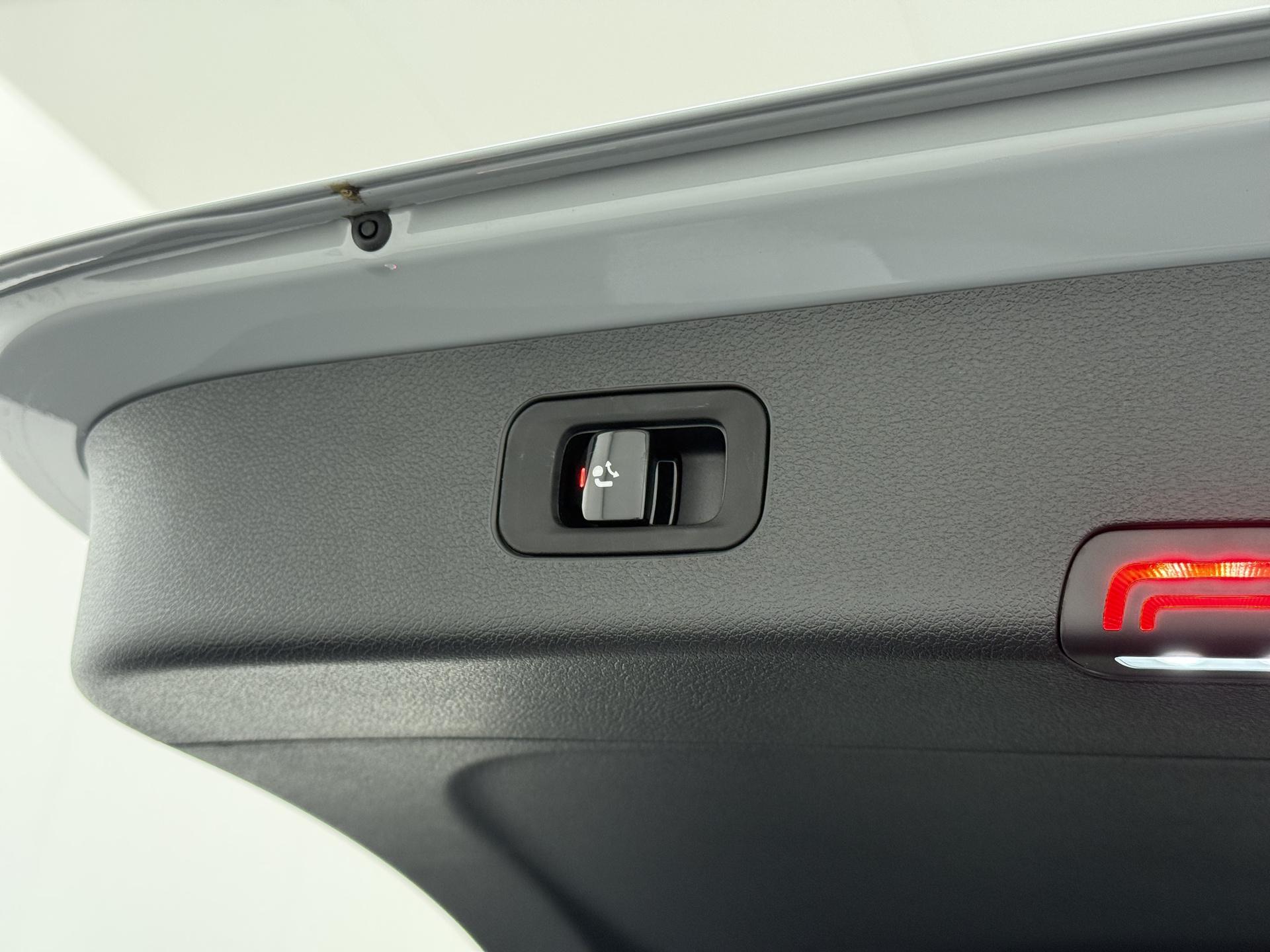 Mercedes-Benz E-Klasse All-Terrain 300 de 4MATIC All-Terrain 21