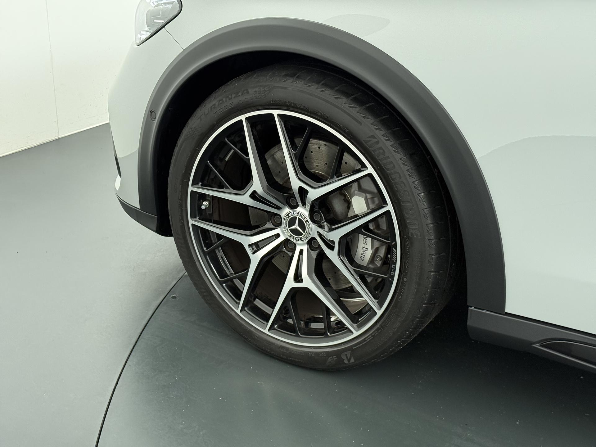 Mercedes-Benz E-Klasse All-Terrain 300 de 4MATIC All-Terrain 22