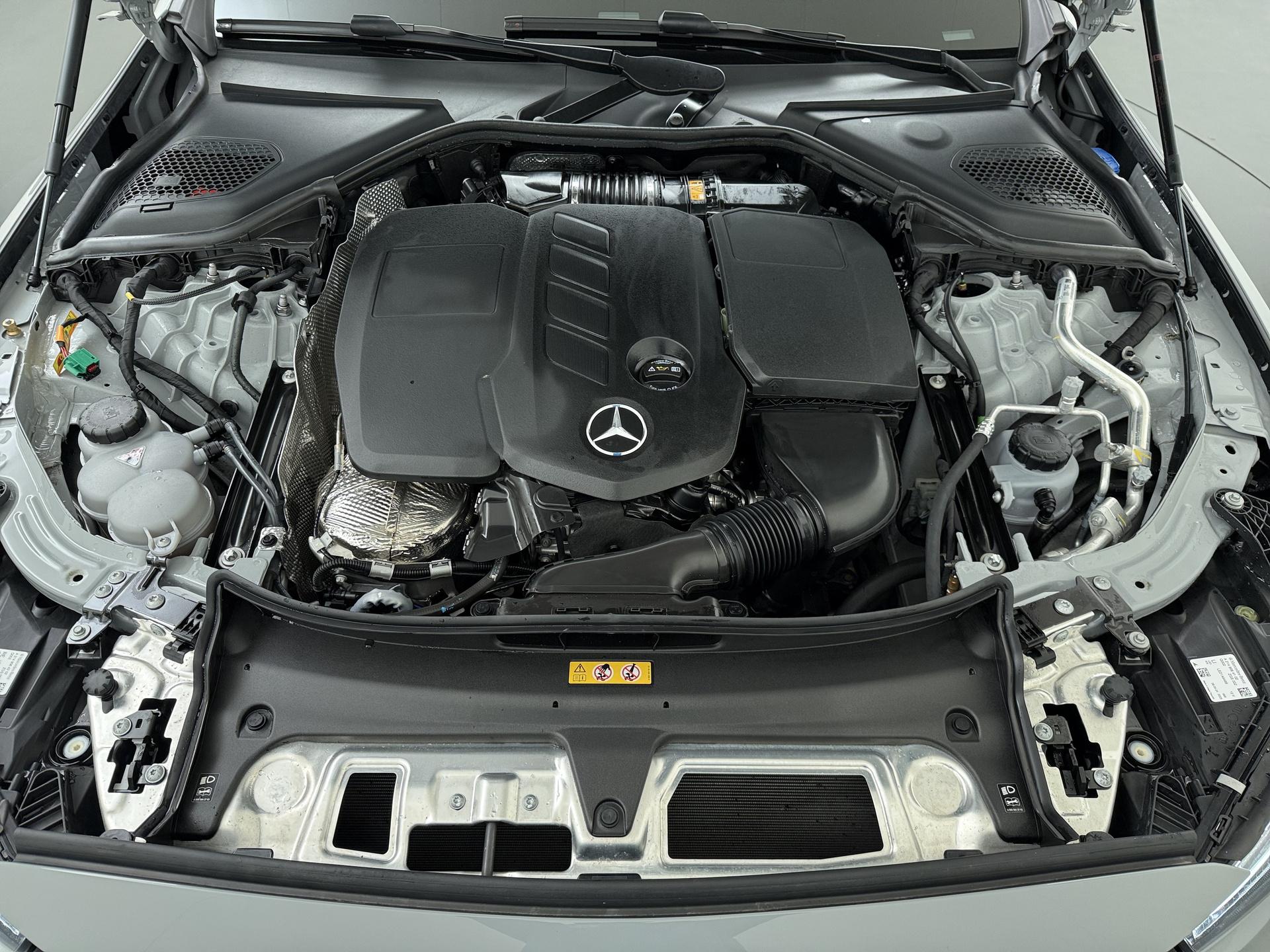 Mercedes-Benz E-Klasse All-Terrain 300 de 4MATIC All-Terrain 24