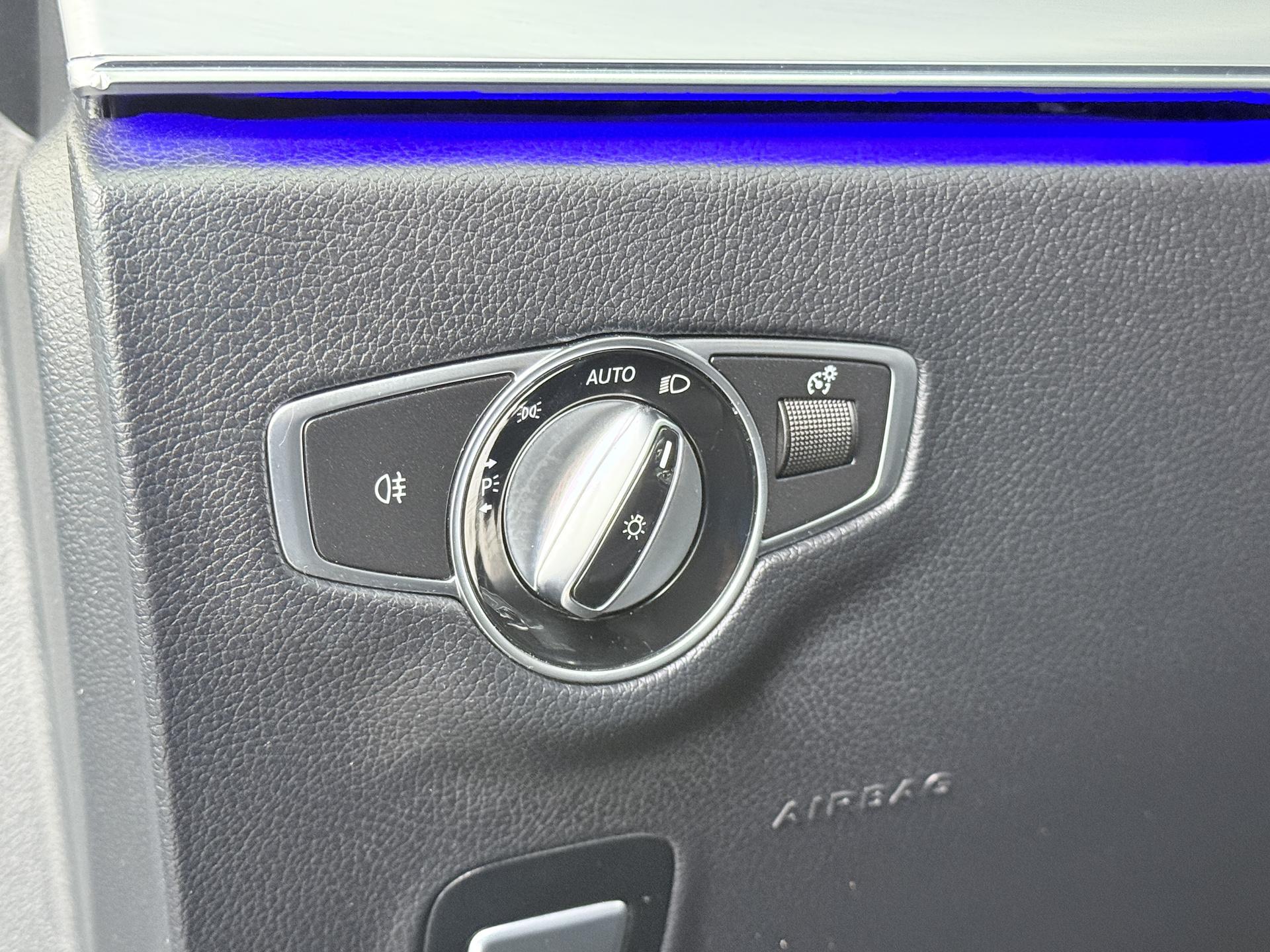 Mercedes-Benz E-Klasse Cabrio 200 AMG-Line 23