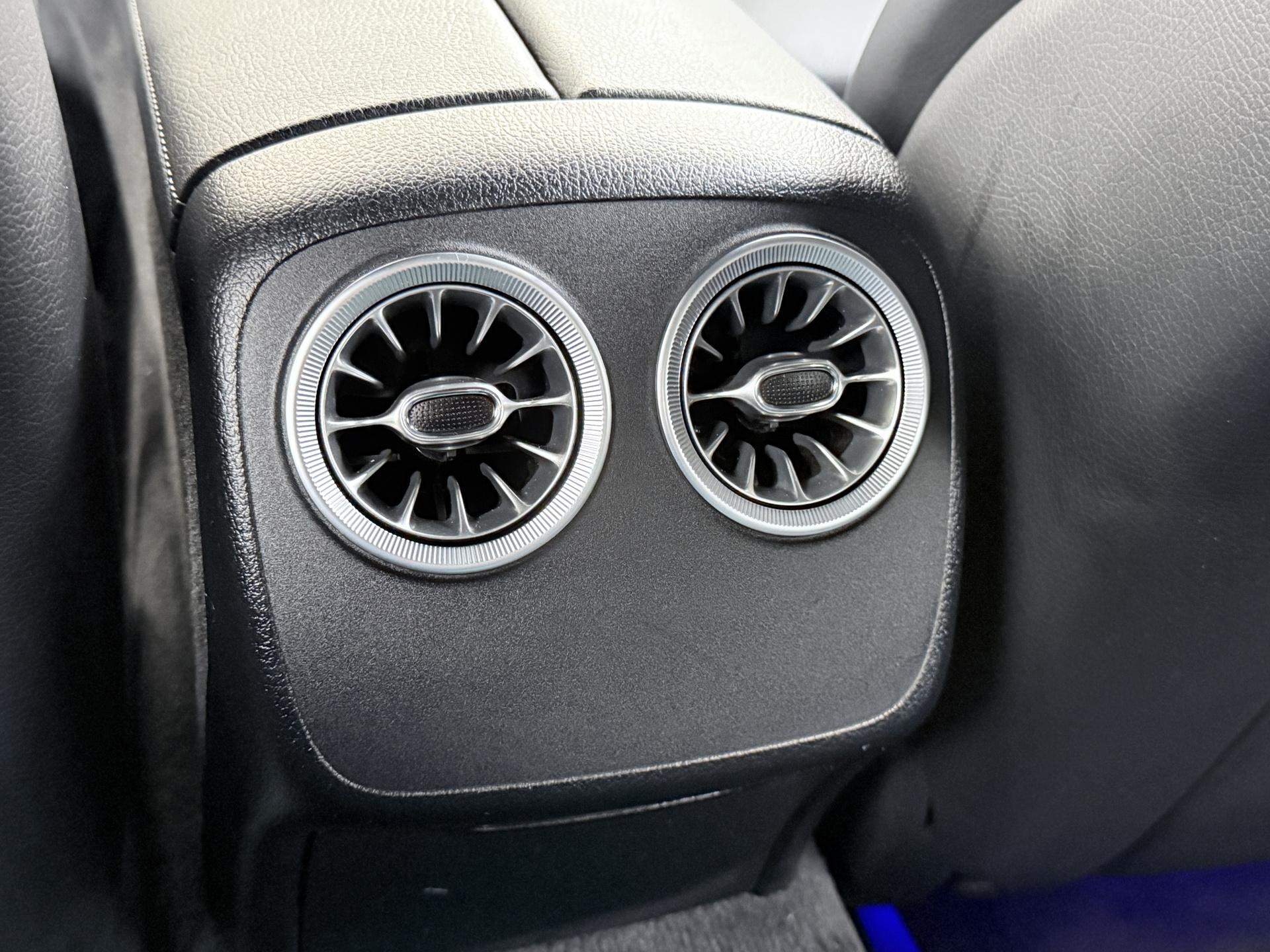 Mercedes-Benz E-Klasse Cabrio 200 AMG-Line 28