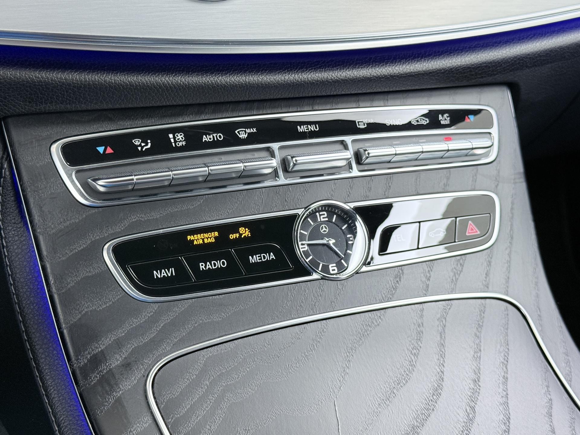 Mercedes-Benz E-Klasse Cabrio 200 AMG-Line 42