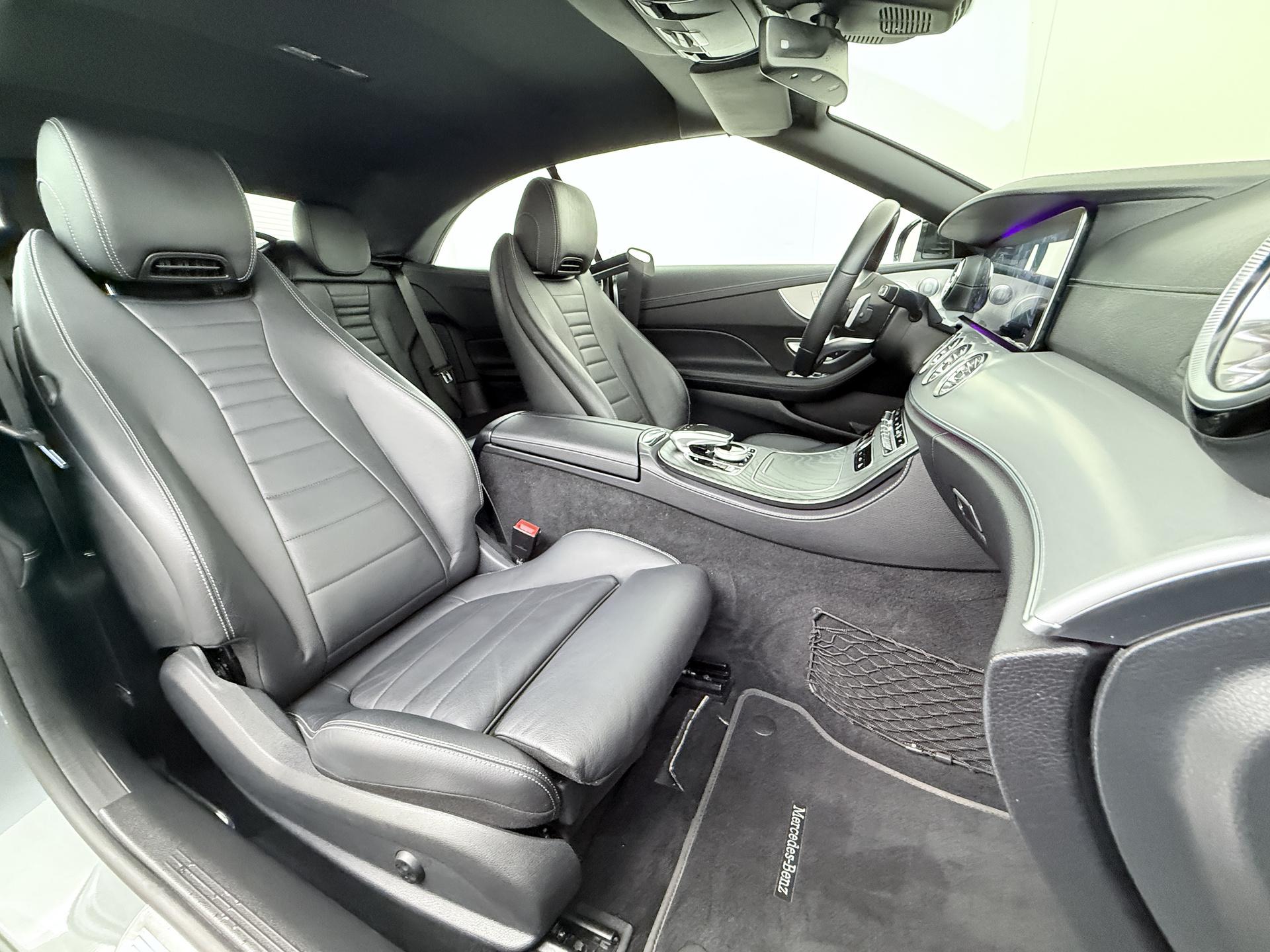 Mercedes-Benz E-Klasse Cabrio 200 AMG-Line 46