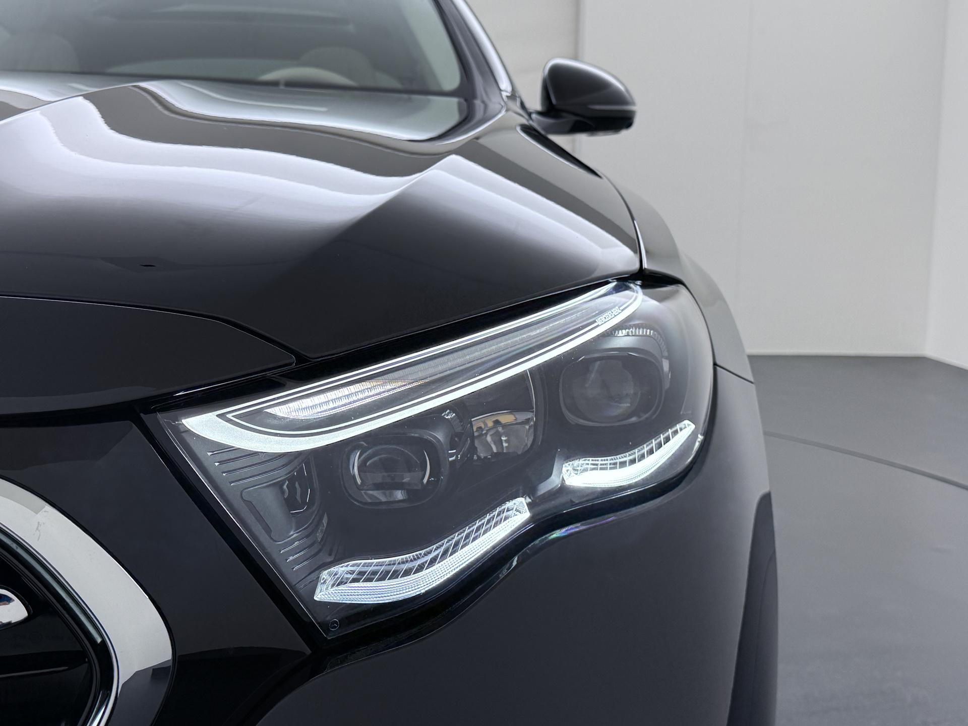 Mercedes-Benz E-Klasse 400 e 4MATIC Exclusive Line 23