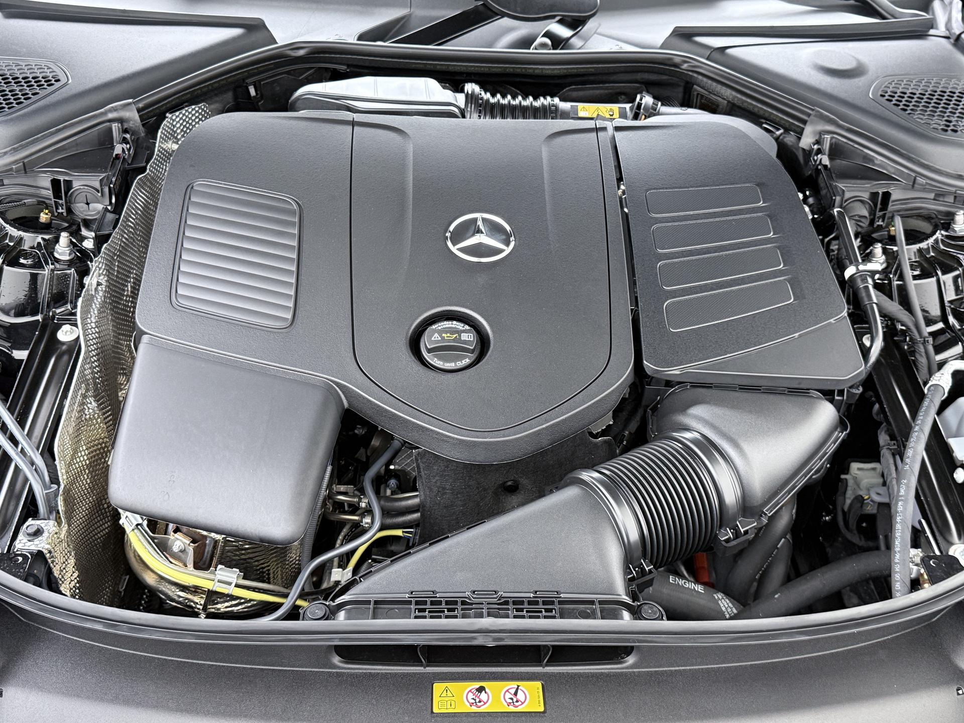 Mercedes-Benz E-Klasse 400 e 4MATIC Exclusive Line 24