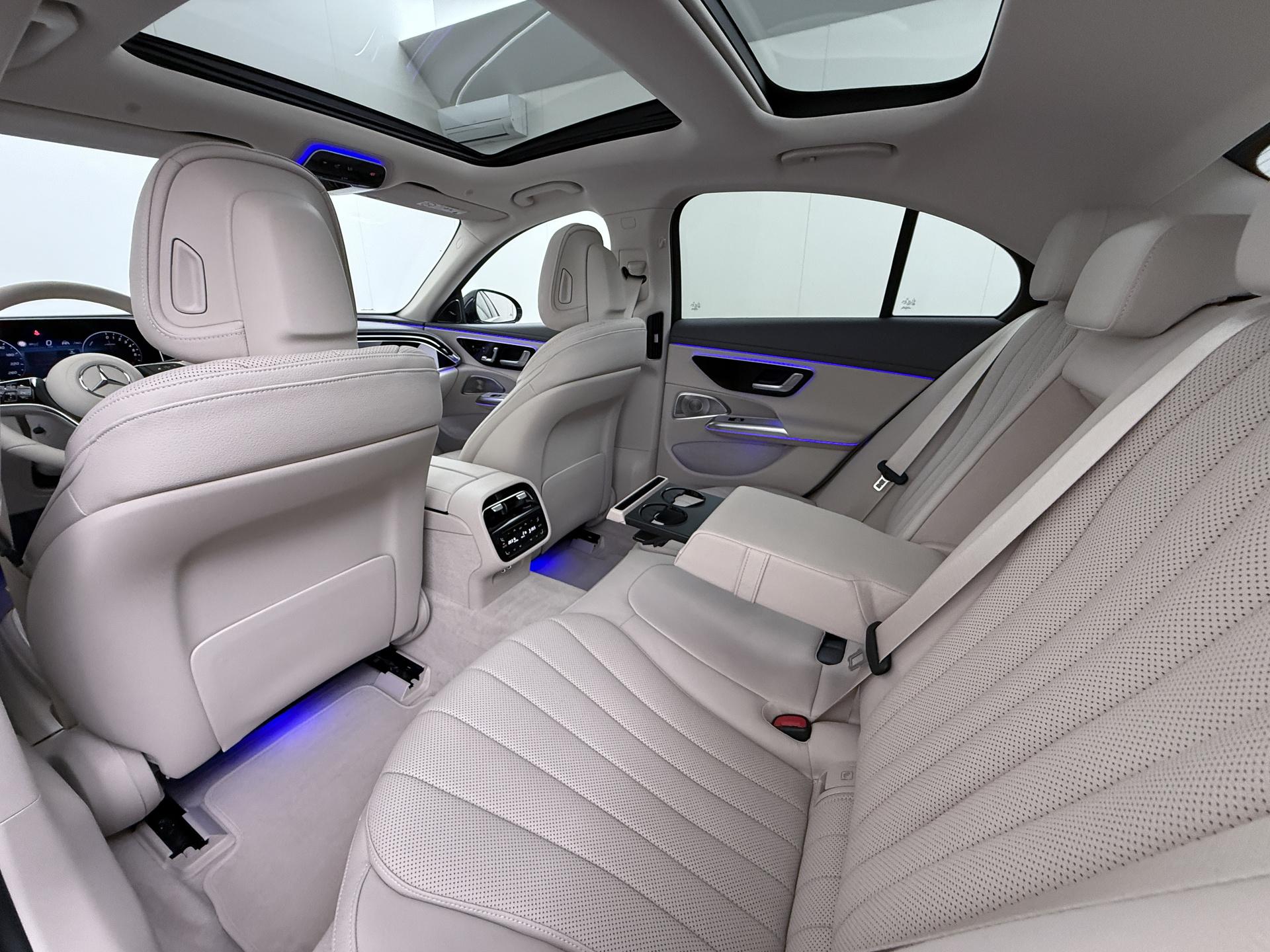 Mercedes-Benz E-Klasse 400 e 4MATIC Exclusive Line 28