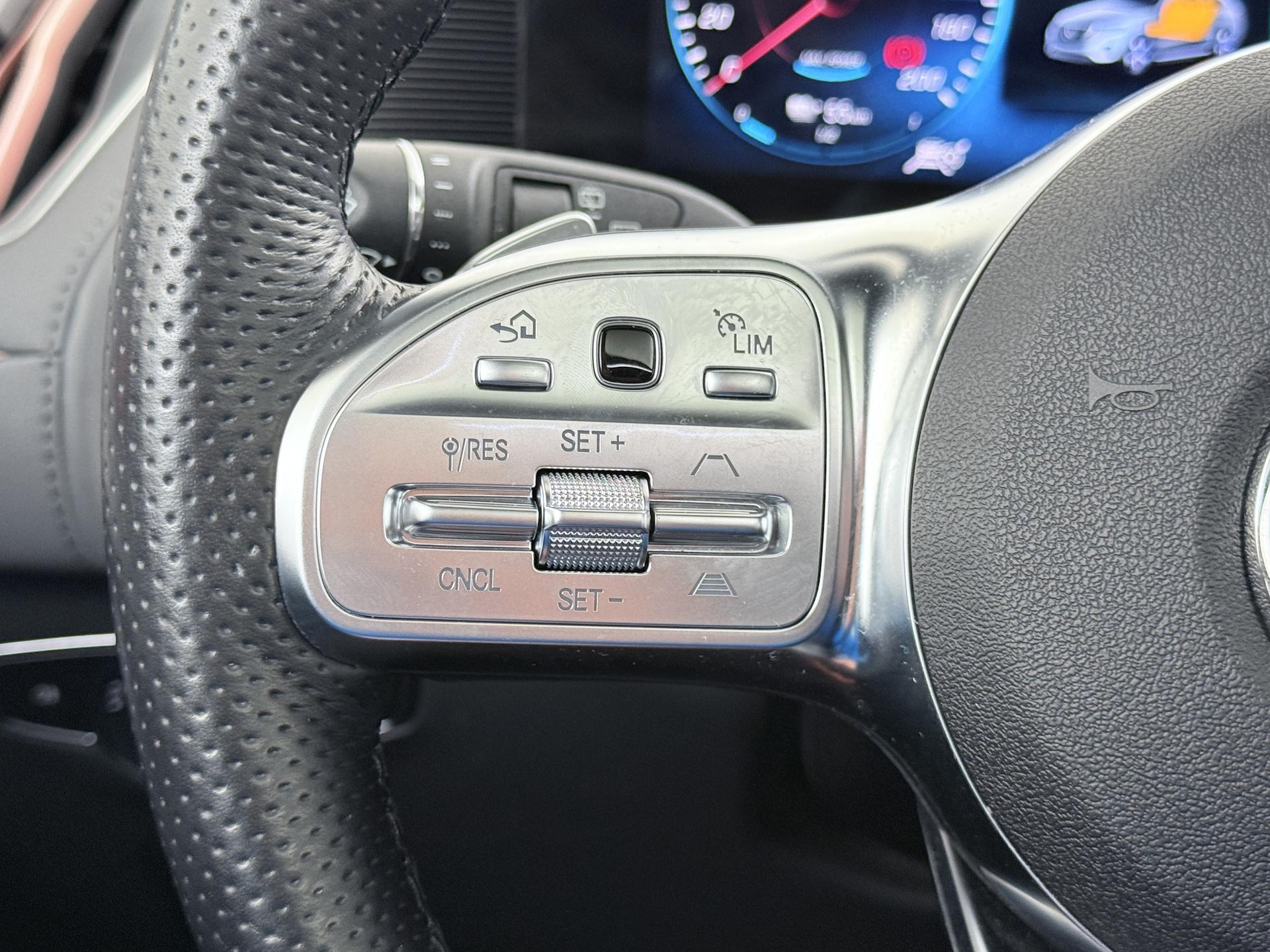 Mercedes-Benz EQC 400 4MATIC Premium Plus 80 kWh Accu 34