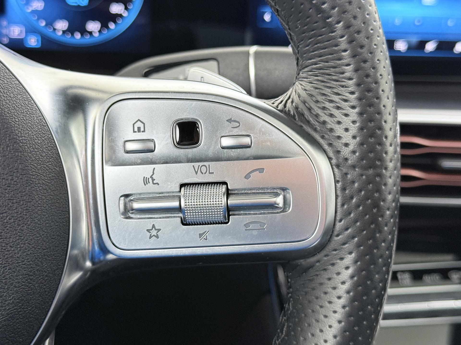 Mercedes-Benz EQC 400 4MATIC Premium Plus 80 kWh Accu 35