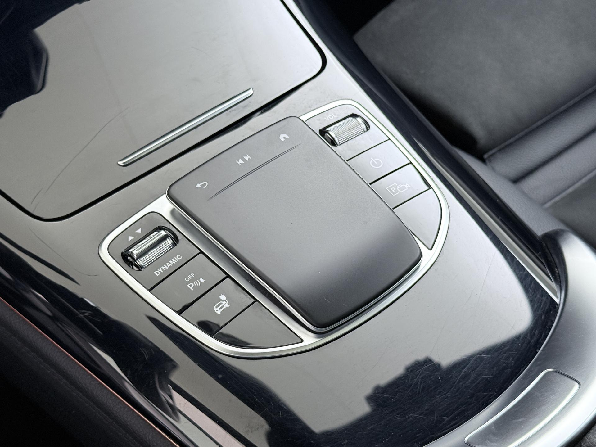 Mercedes-Benz EQC 400 4MATIC Premium Plus 80 kWh Accu 46