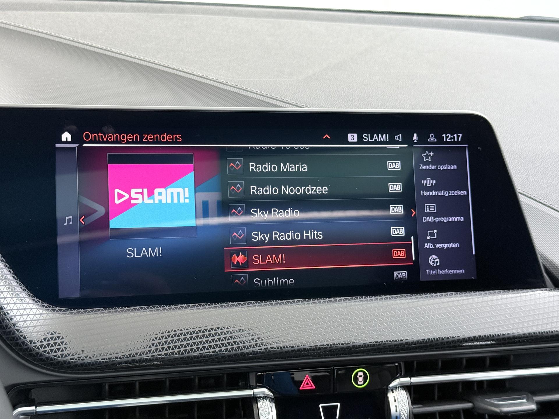 BMW 1-serie 118i High Executive Edition 26