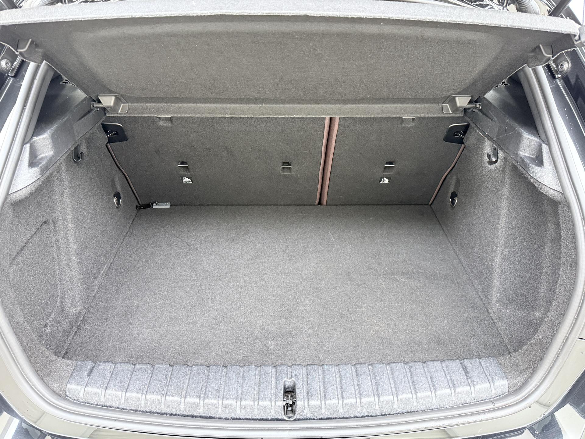 BMW 1-serie 118i High Executive Edition 6