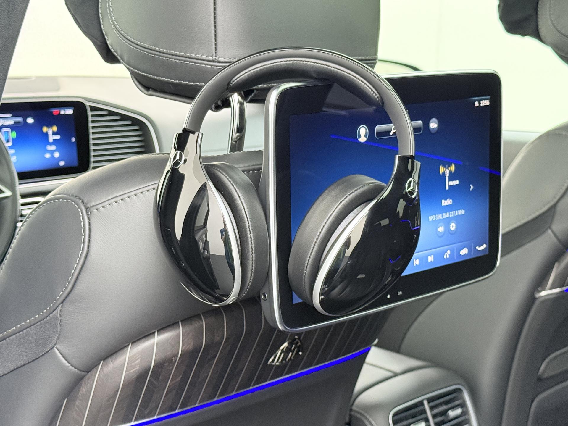 Mercedes-Benz GLS Maybach 600 4MATIC 10