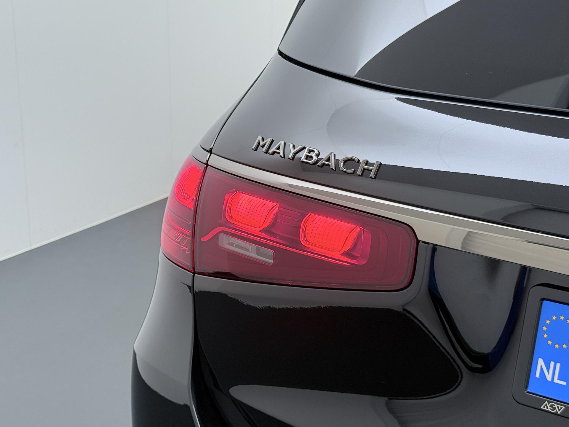 Mercedes-Benz GLS Maybach 600 4MATIC 18