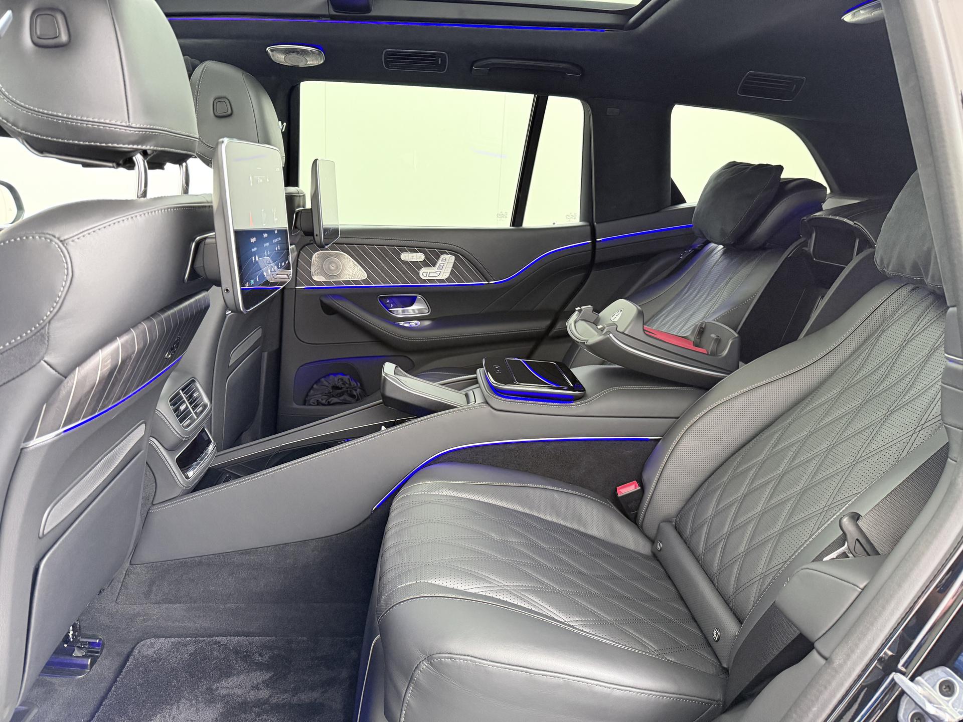 Mercedes-Benz GLS Maybach 600 4MATIC 3