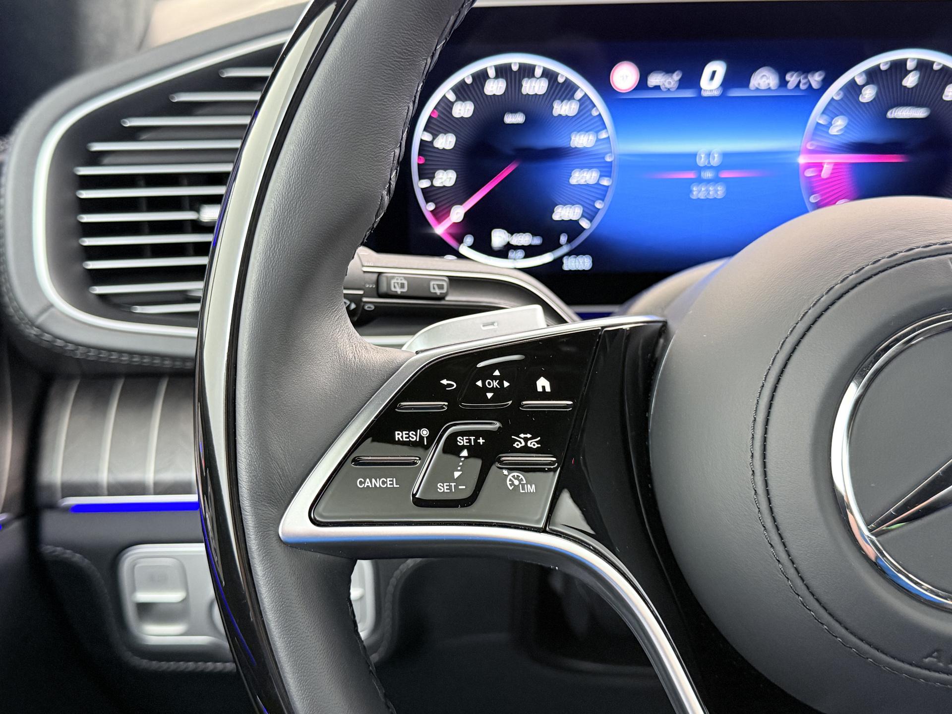 Mercedes-Benz GLS Maybach 600 4MATIC 49