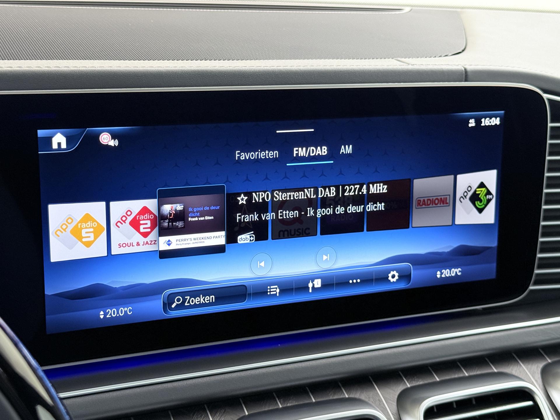 Mercedes-Benz GLS Maybach 600 4MATIC 61