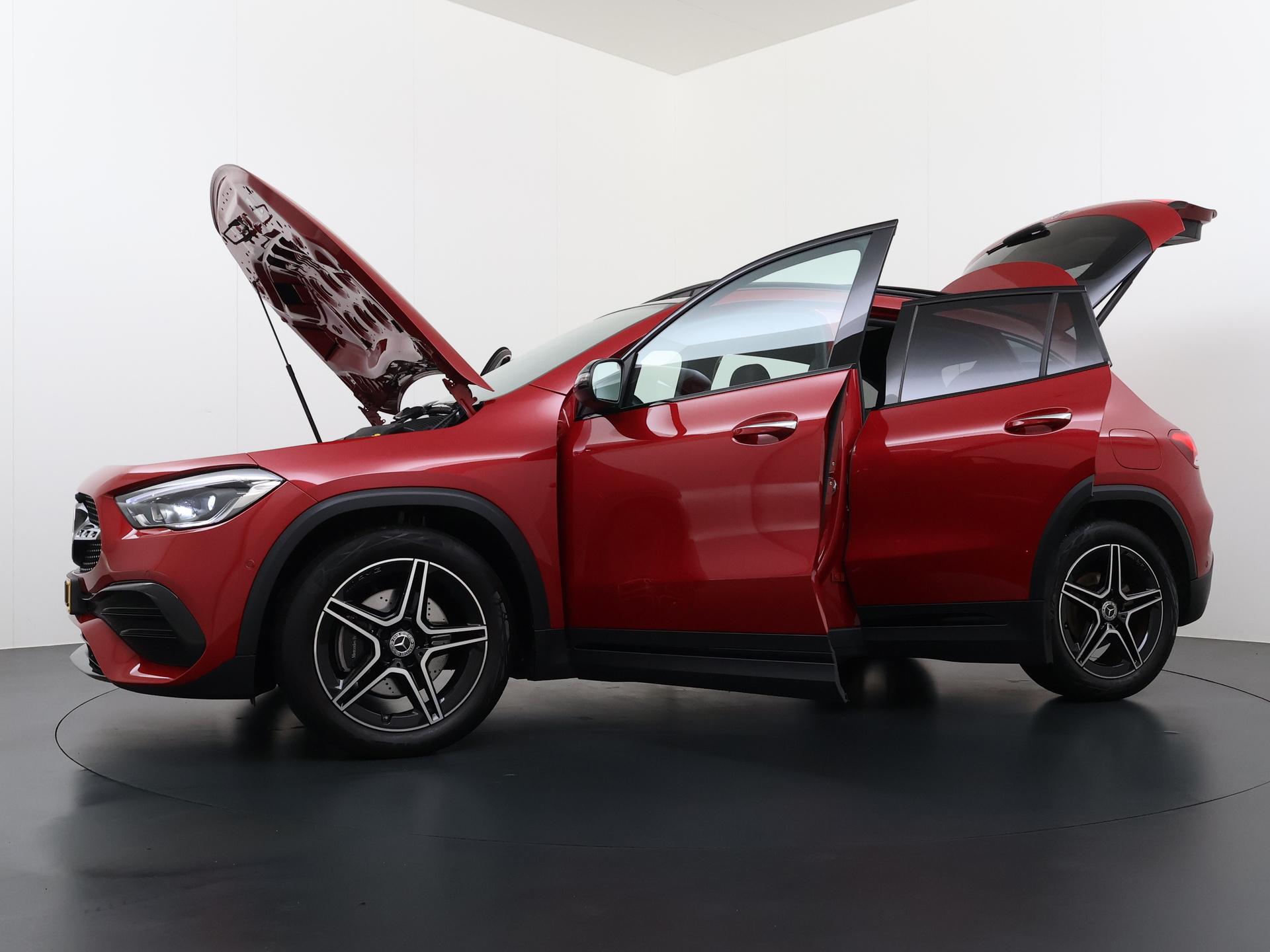 Mercedes-Benz GLA 200 AMG Business Solution 10