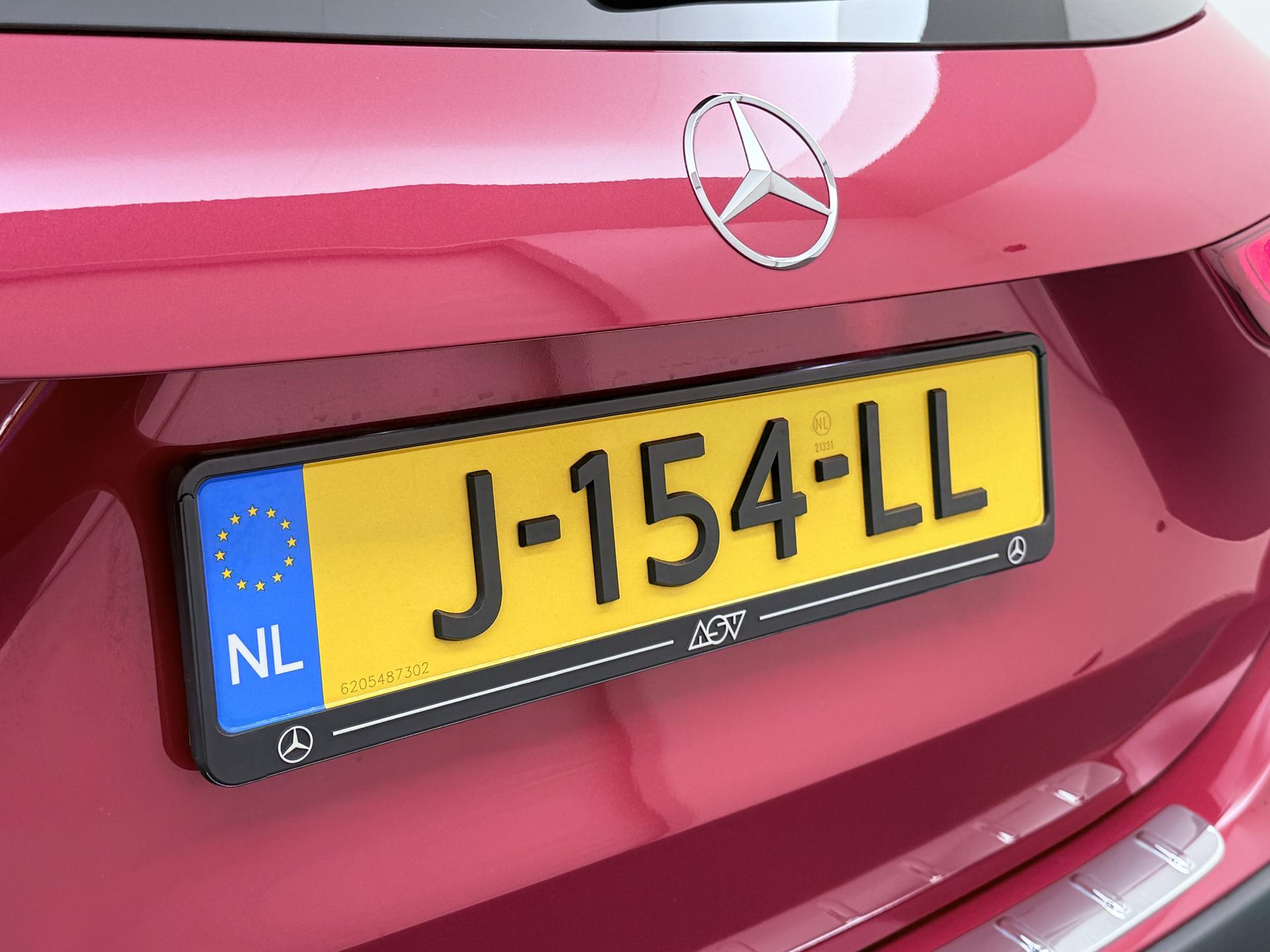 Mercedes-Benz GLA 200 AMG Business Solution 12