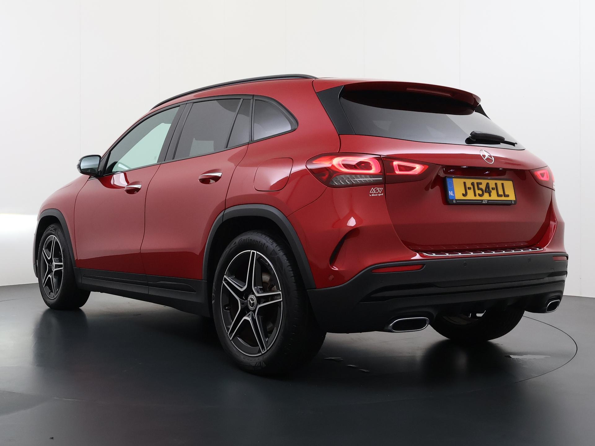 Mercedes-Benz GLA 200 AMG Business Solution 2