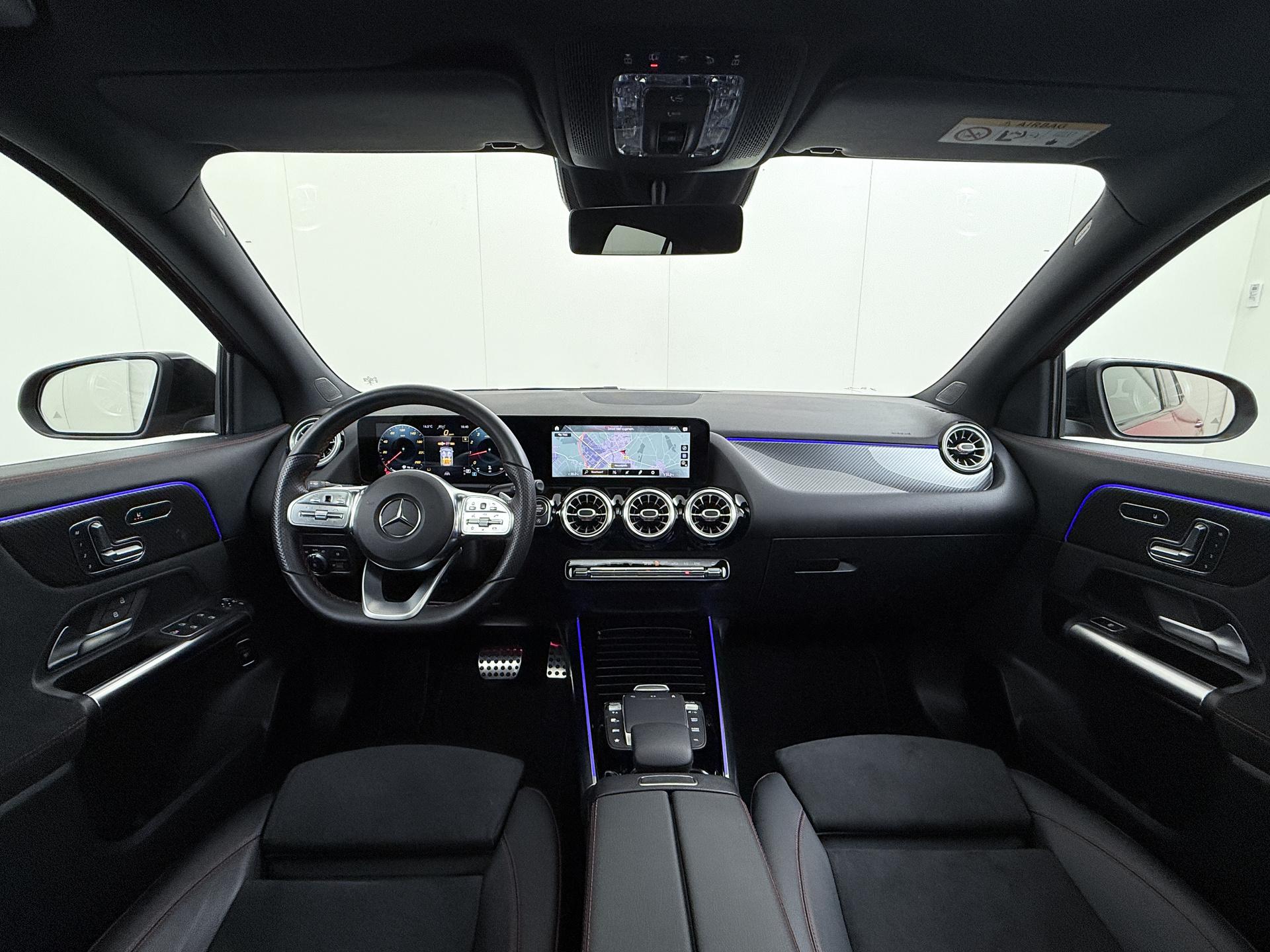 Mercedes-Benz GLA 200 AMG Business Solution 27