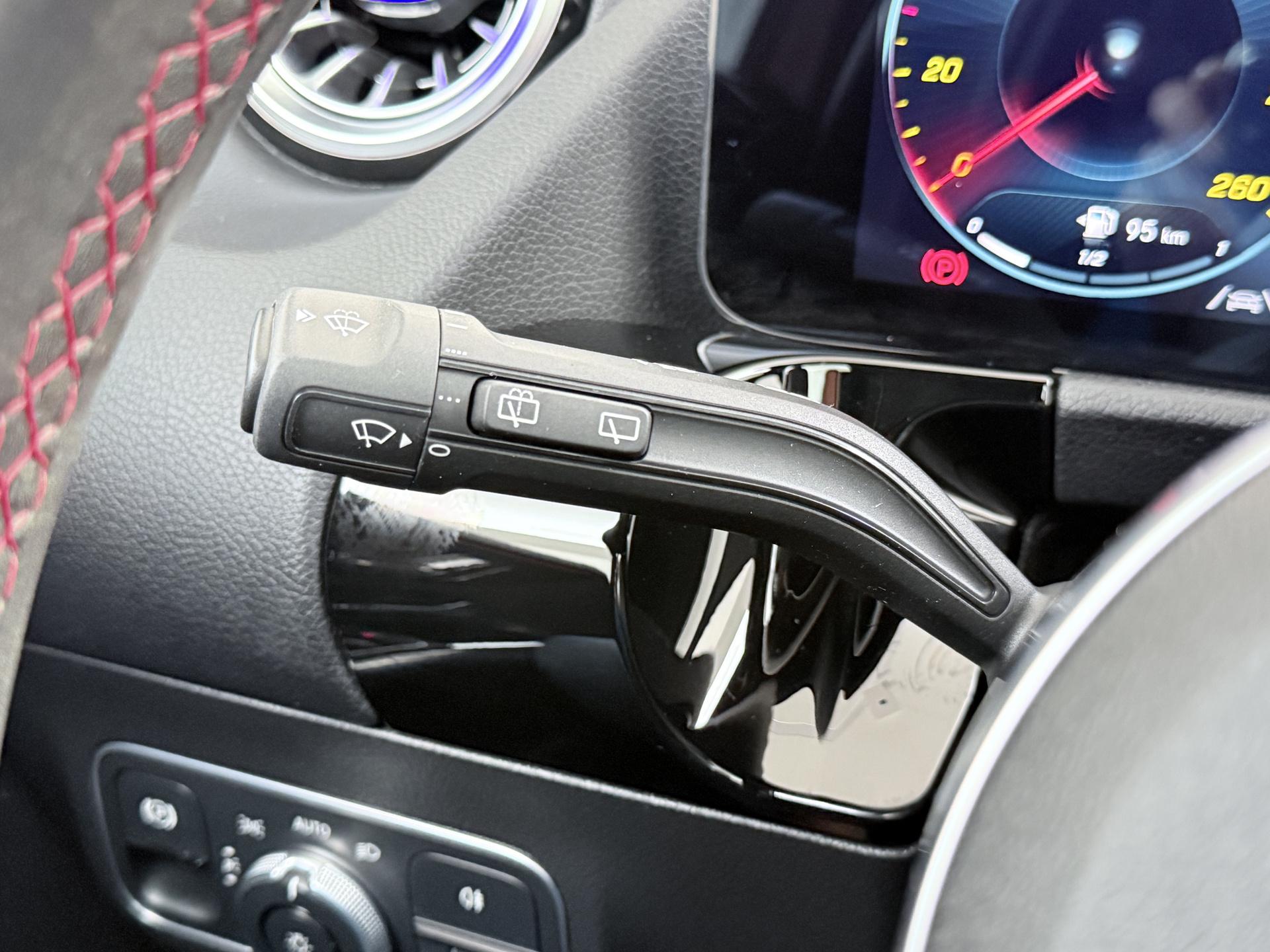 Mercedes-Benz GLA 200 AMG Business Solution 30