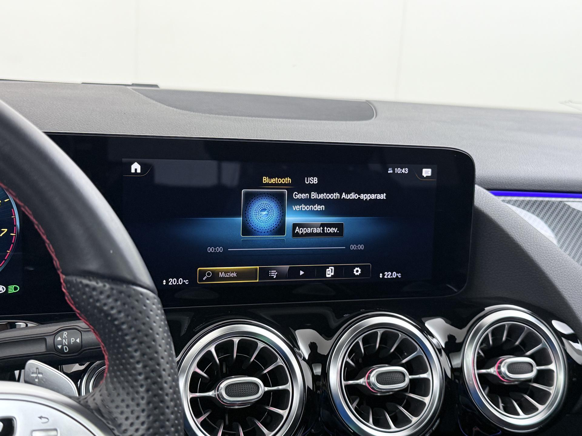 Mercedes-Benz GLA 200 AMG Business Solution 41