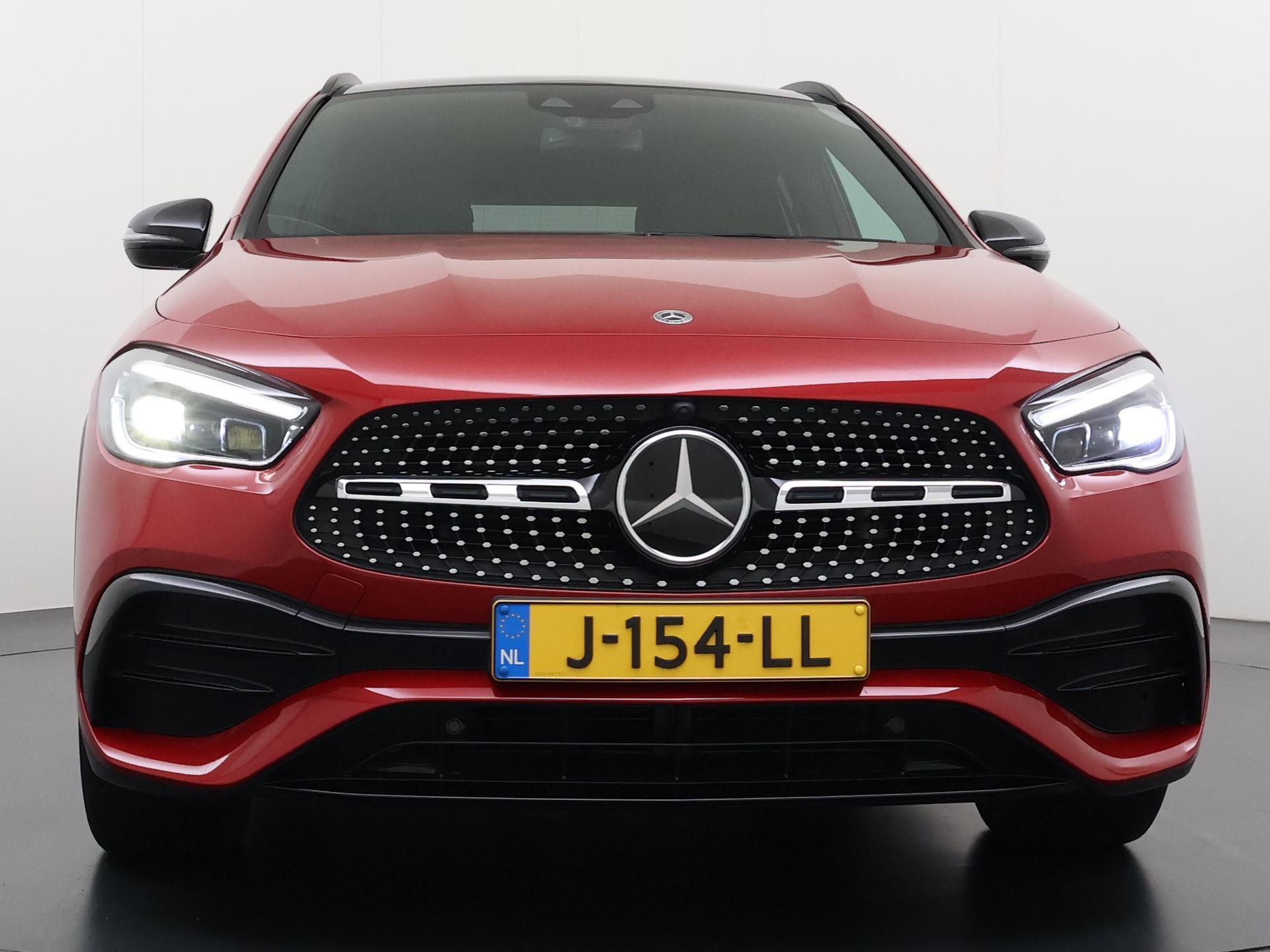 Mercedes-Benz GLA 200 AMG Business Solution 7