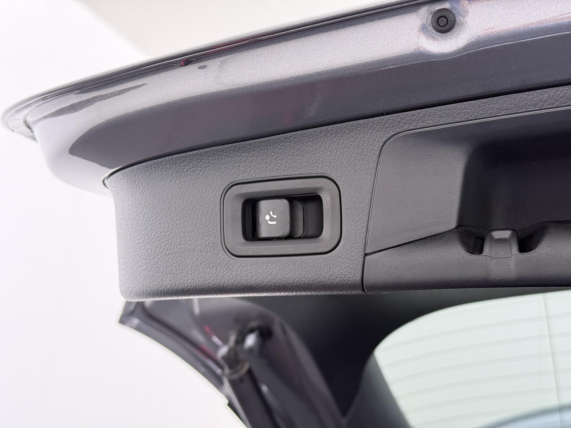 Mercedes-Benz GLA GLA 180 DCT AMG-Line 15