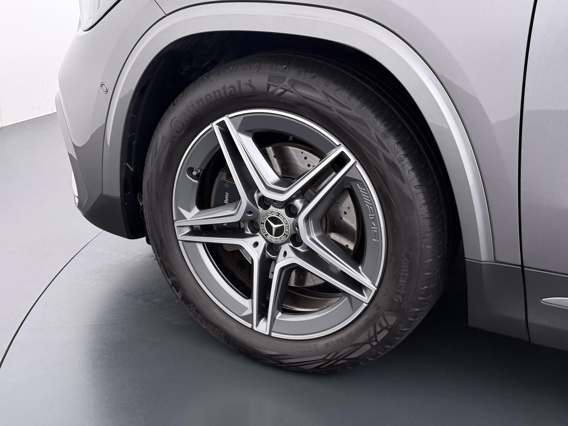 Mercedes-Benz GLA GLA 180 DCT AMG-Line 16