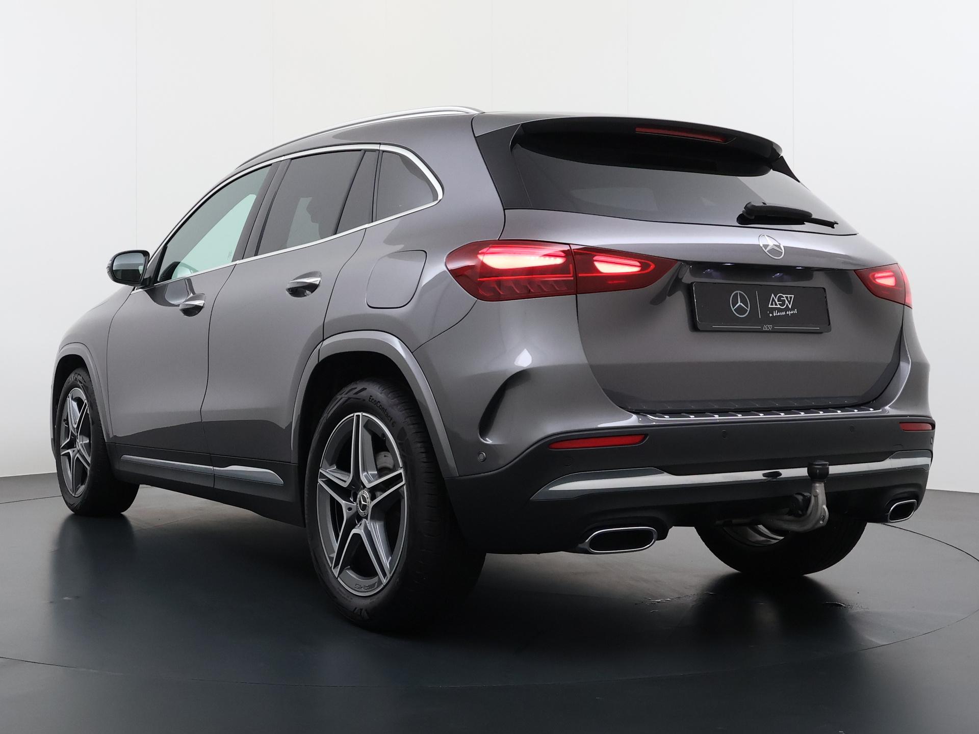 Mercedes-Benz GLA GLA 180 DCT AMG-Line 2