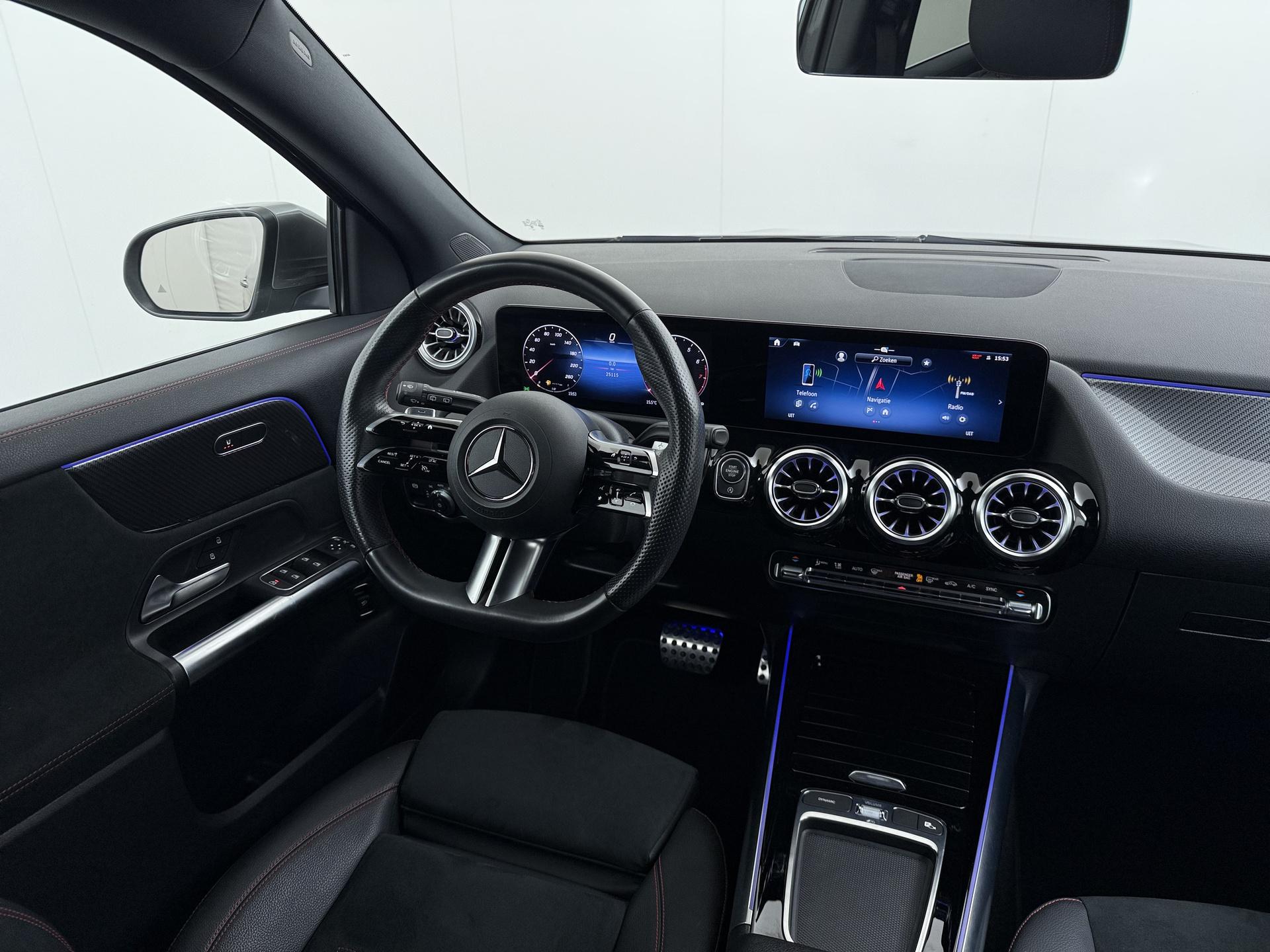 Mercedes-Benz GLA GLA 180 DCT AMG-Line 27