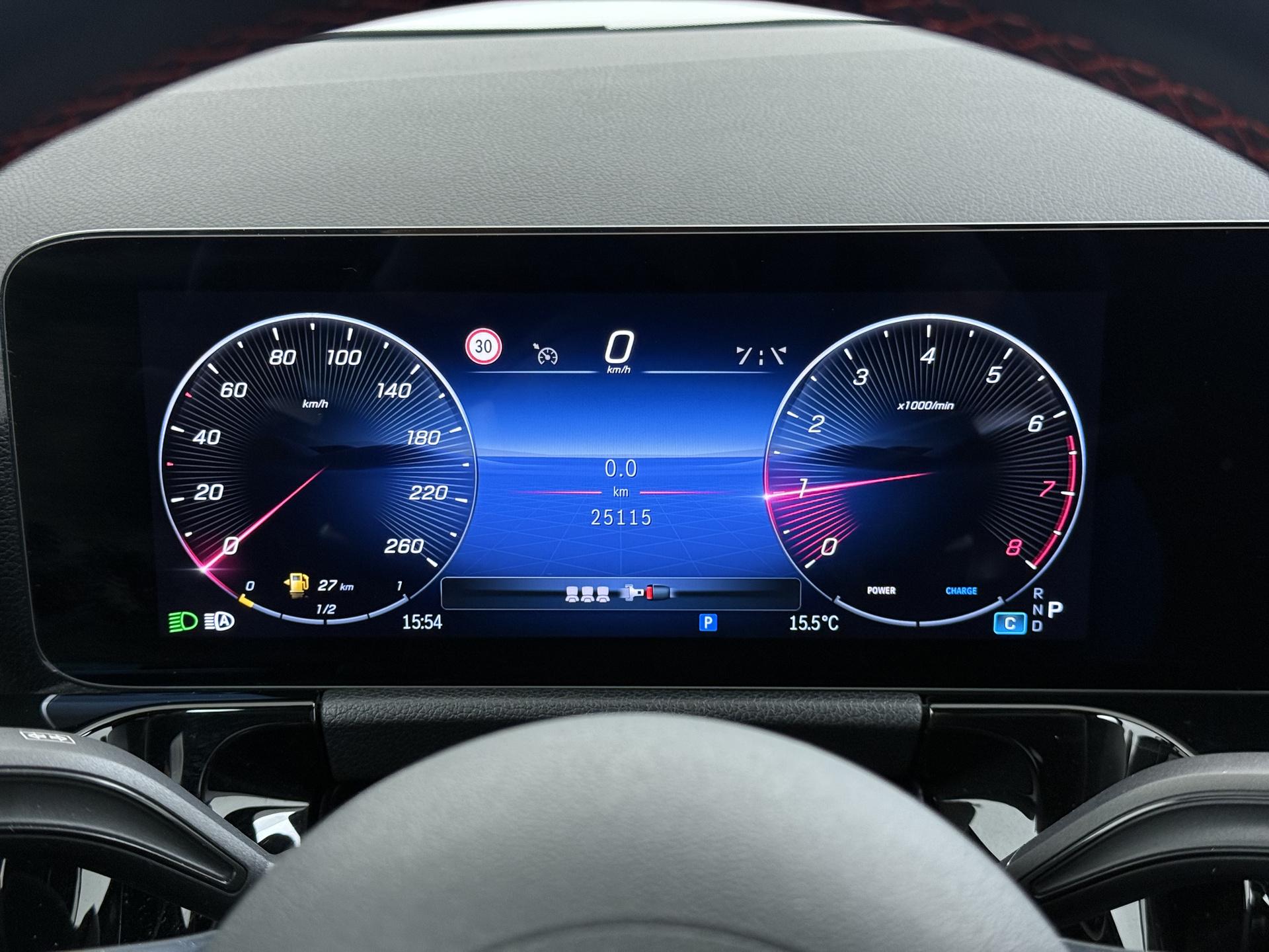 Mercedes-Benz GLA GLA 180 DCT AMG-Line 33