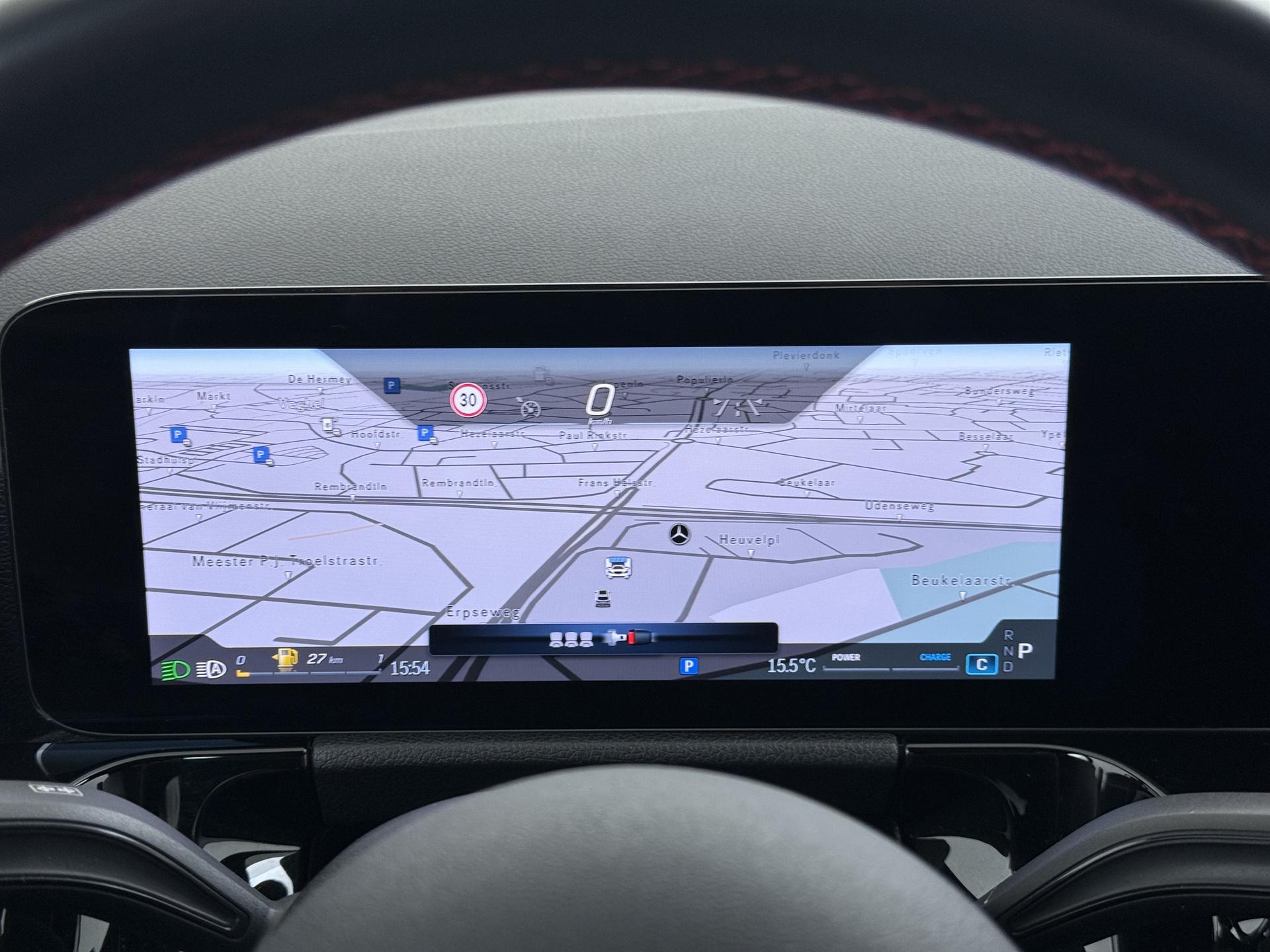 Mercedes-Benz GLA GLA 180 DCT AMG-Line 34