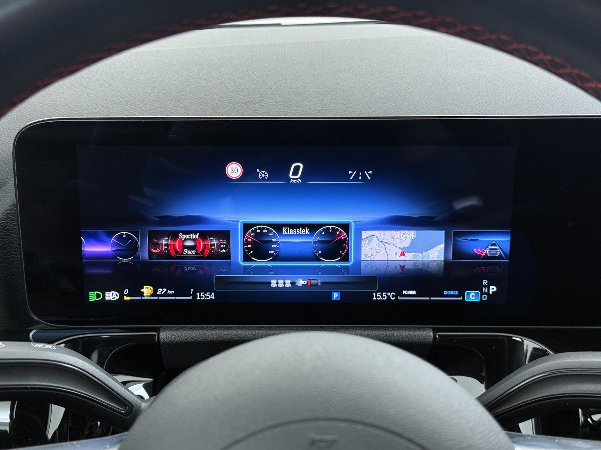 Mercedes-Benz GLA GLA 180 DCT AMG-Line 35