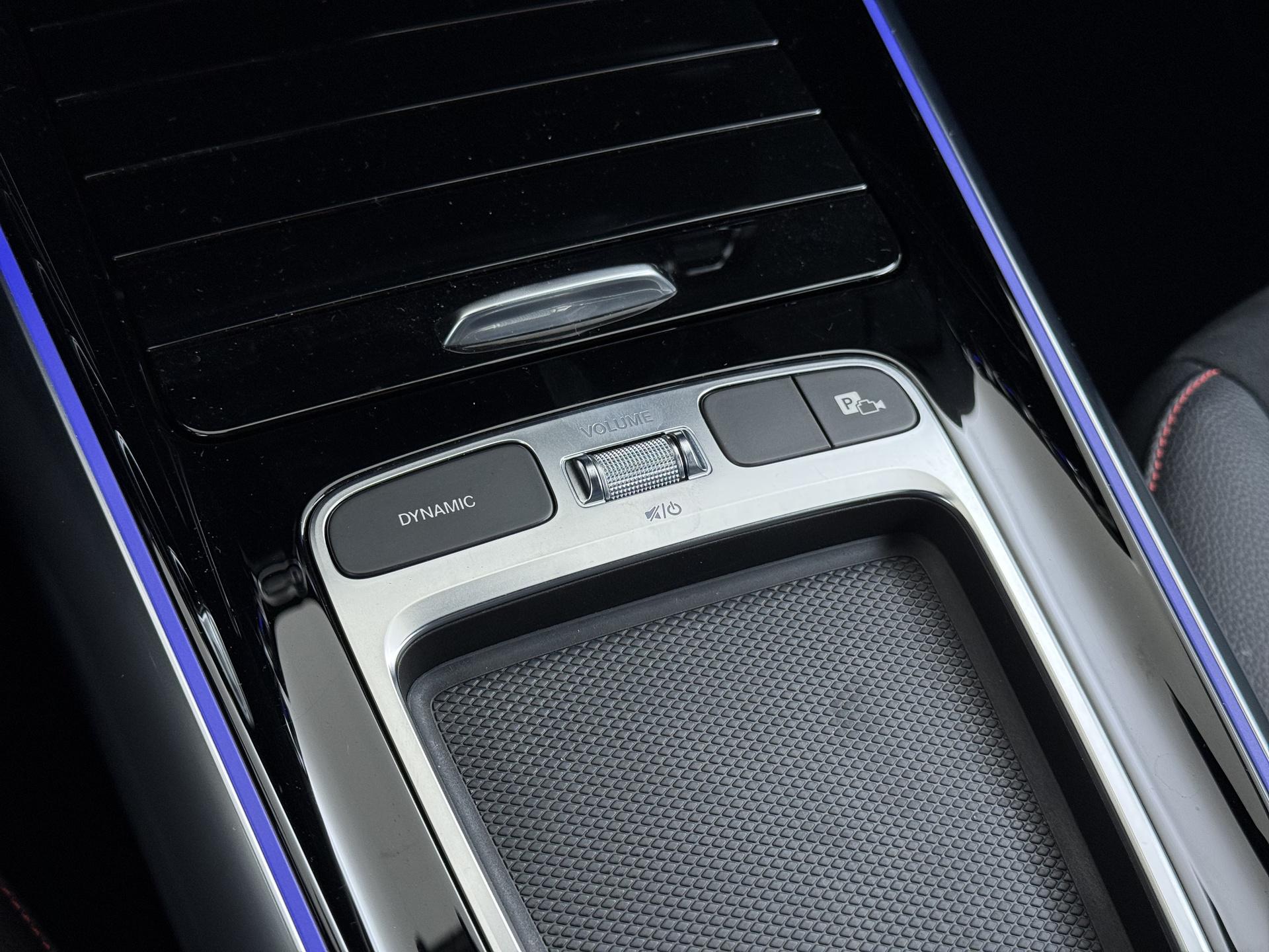 Mercedes-Benz GLA GLA 180 DCT AMG-Line 46