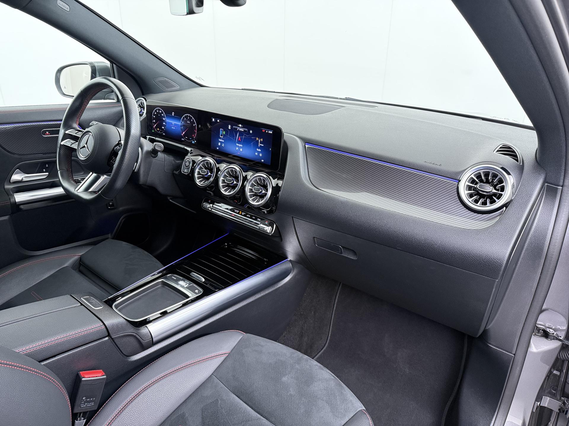 Mercedes-Benz GLA GLA 180 DCT AMG-Line 47