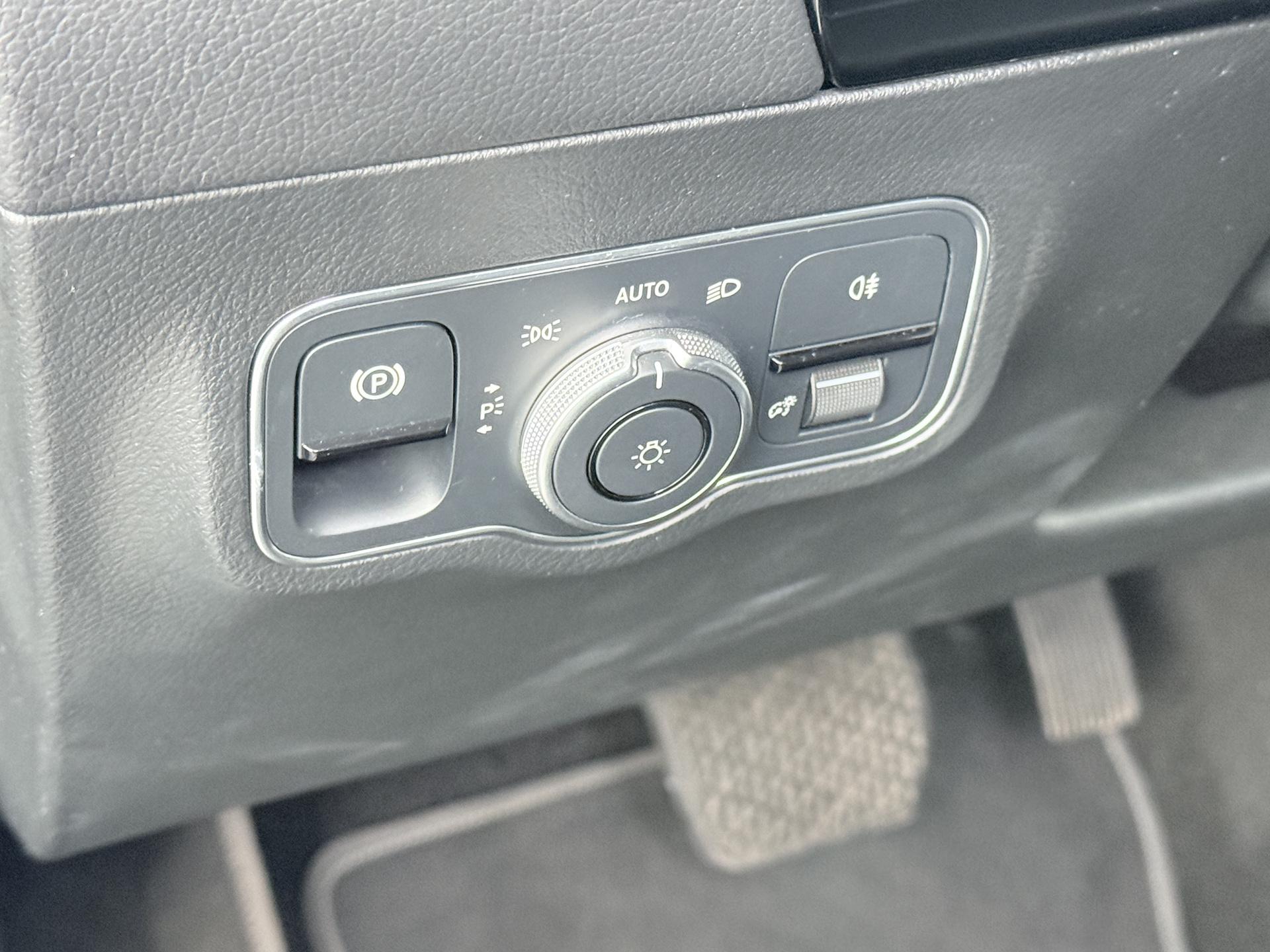 Mercedes-Benz B-Klasse 250 e Luxury Line 14