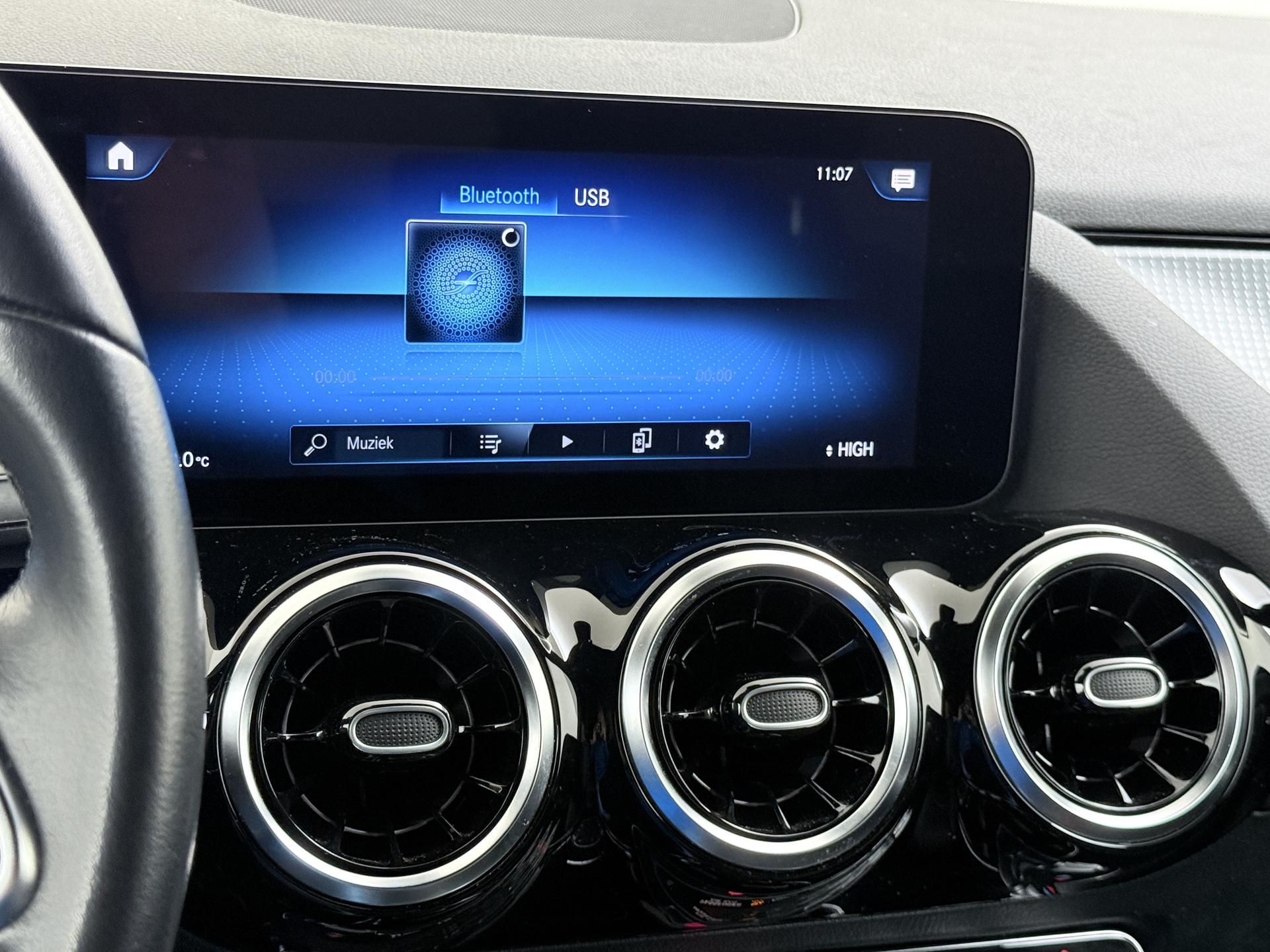 Mercedes-Benz B-Klasse 250 e Luxury Line 32