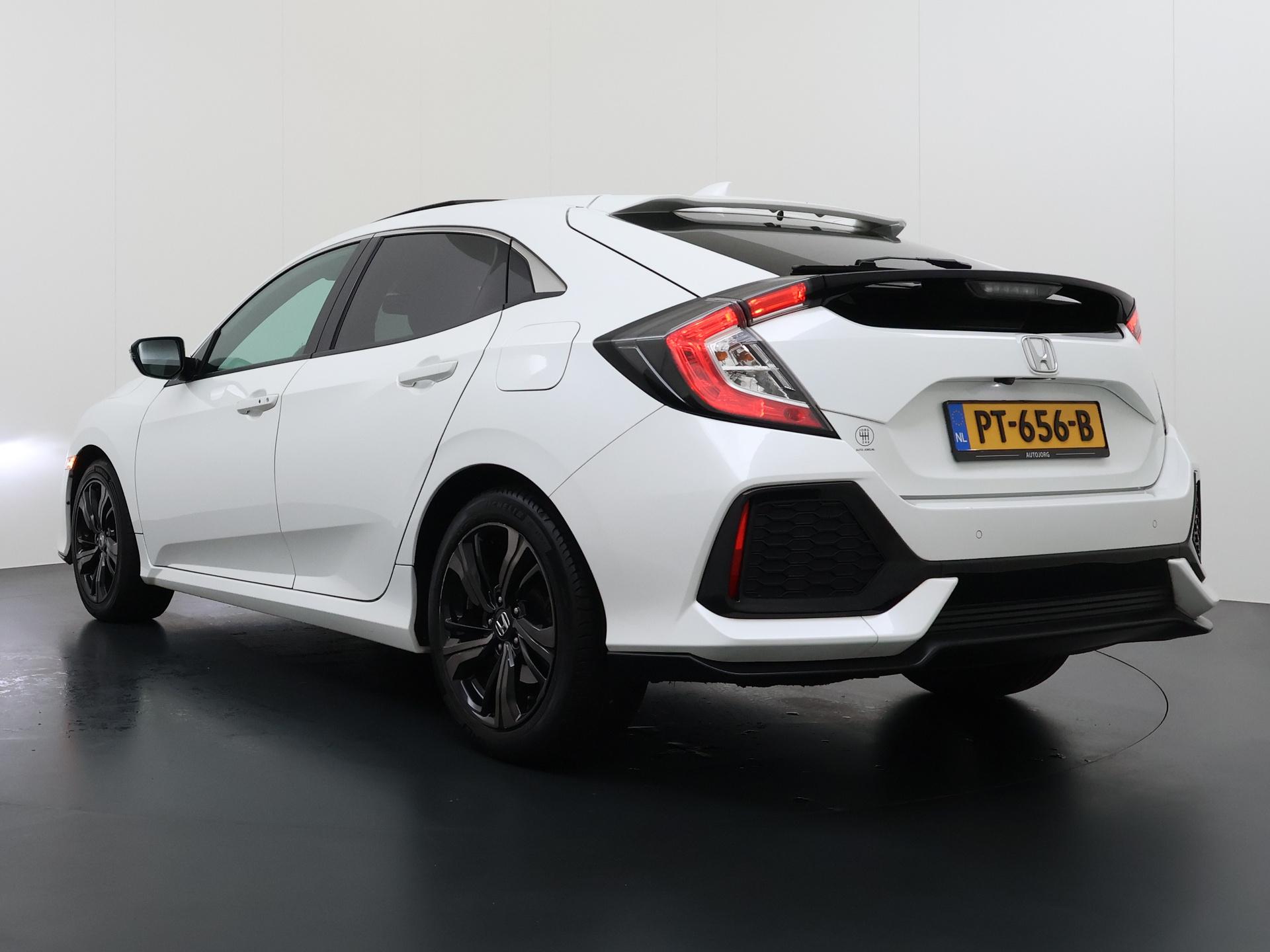 Honda Civic 1.0 i-VTEC Executive 1