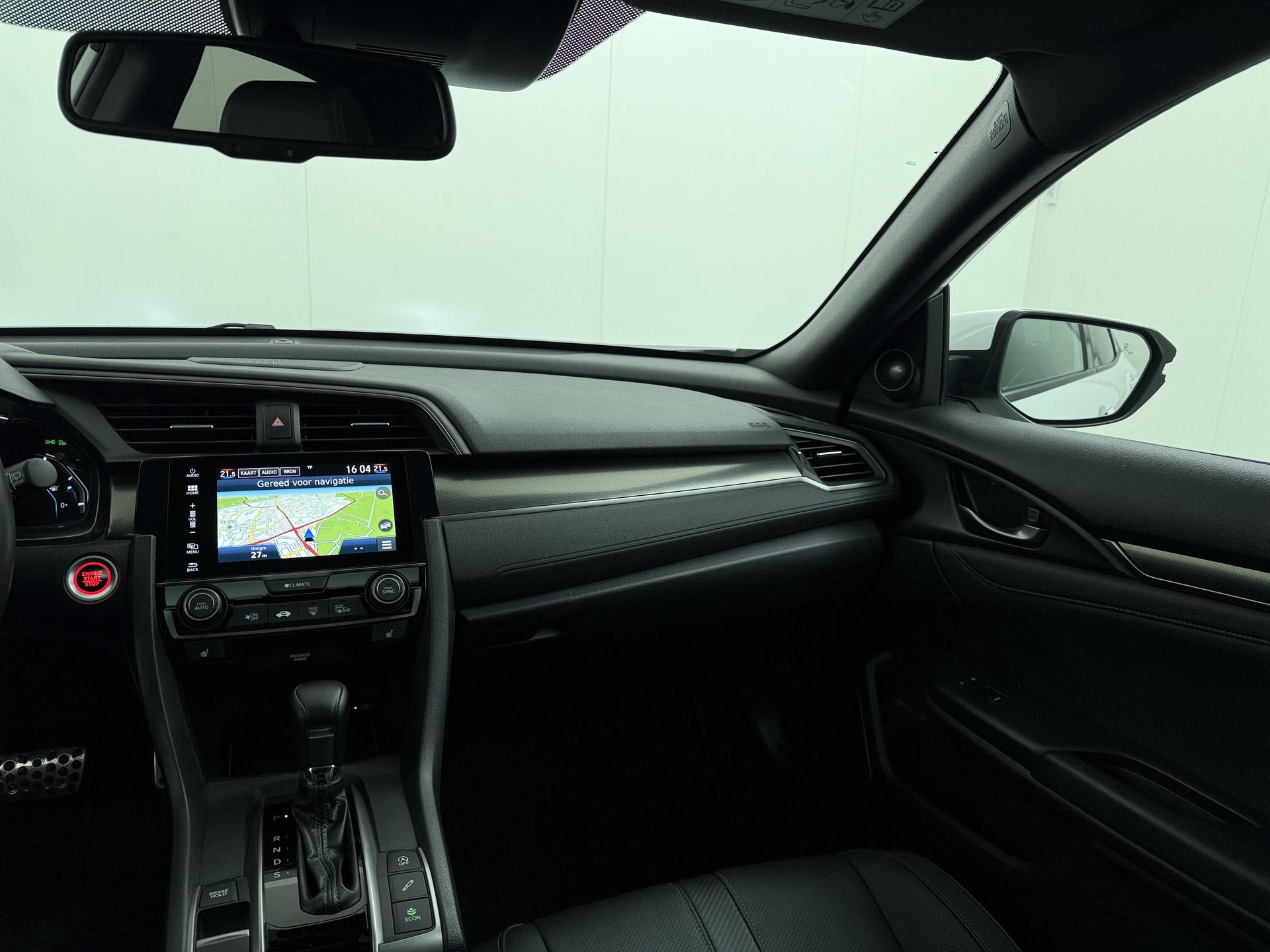 Honda Civic 1.0 i-VTEC Executive 22