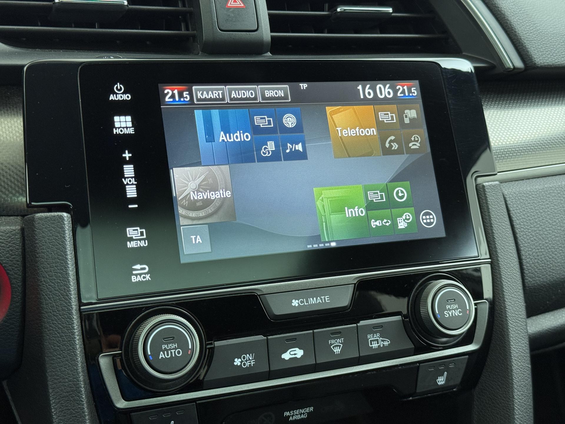 Honda Civic 1.0 i-VTEC Executive 28