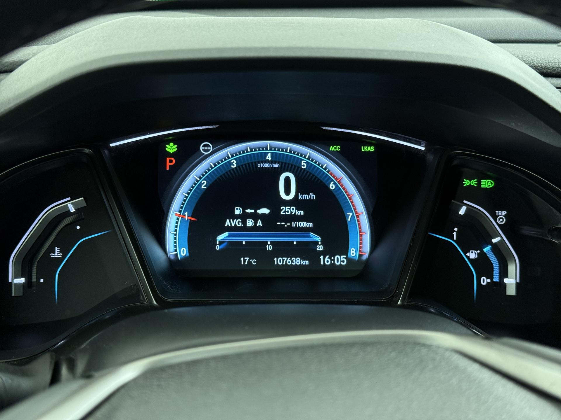 Honda Civic 1.0 i-VTEC Executive 9