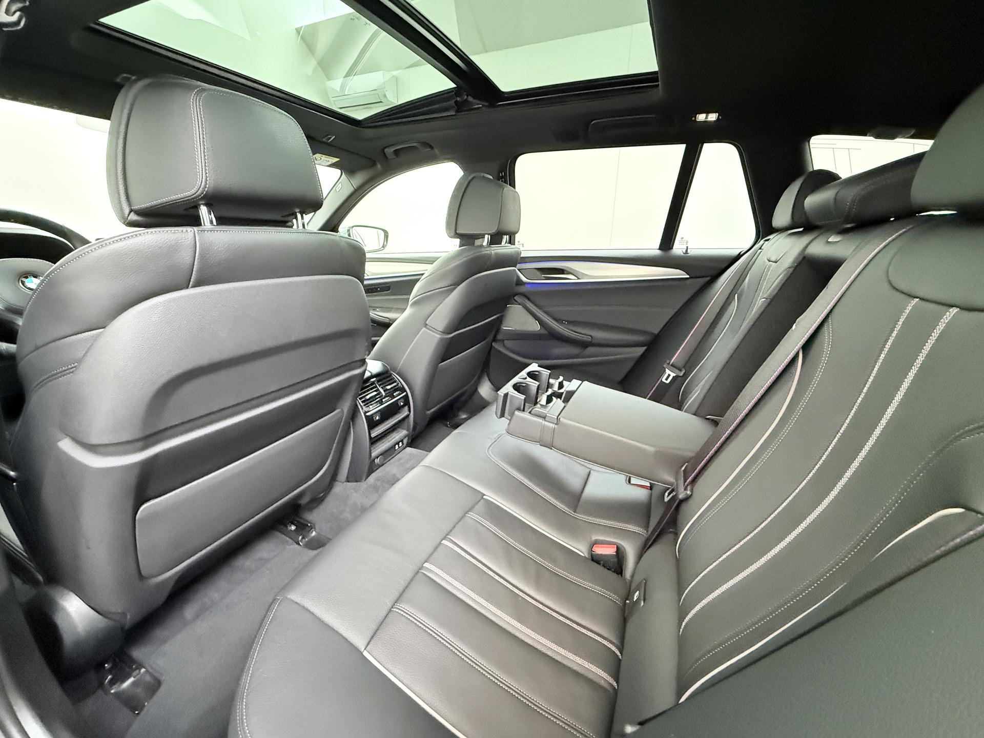 BMW 5 Serie Touring 530i High Executive Edition 18
