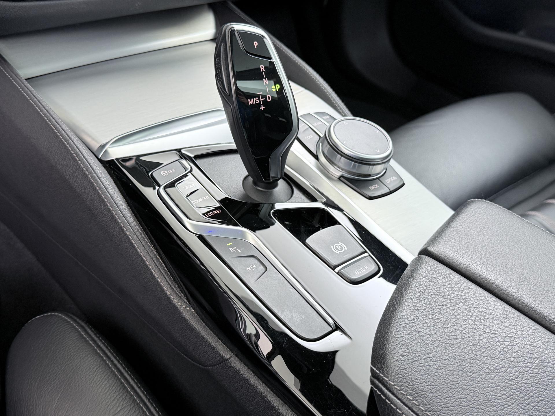 BMW 5 Serie Touring 530i High Executive Edition 37