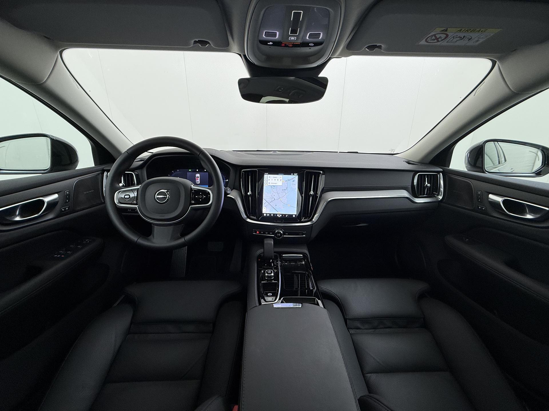 Volvo V60 2.0 T6 Plug-in hybrid AWD Ultra Dark 21