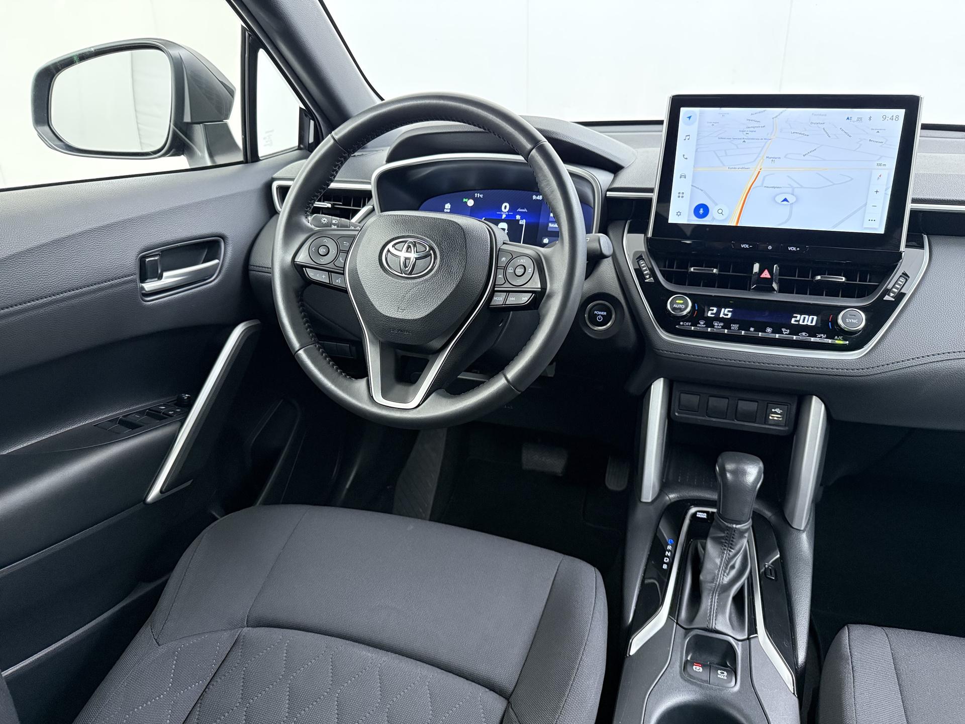 Toyota Corolla Cross 2.0 High Power Hybrid Active 17