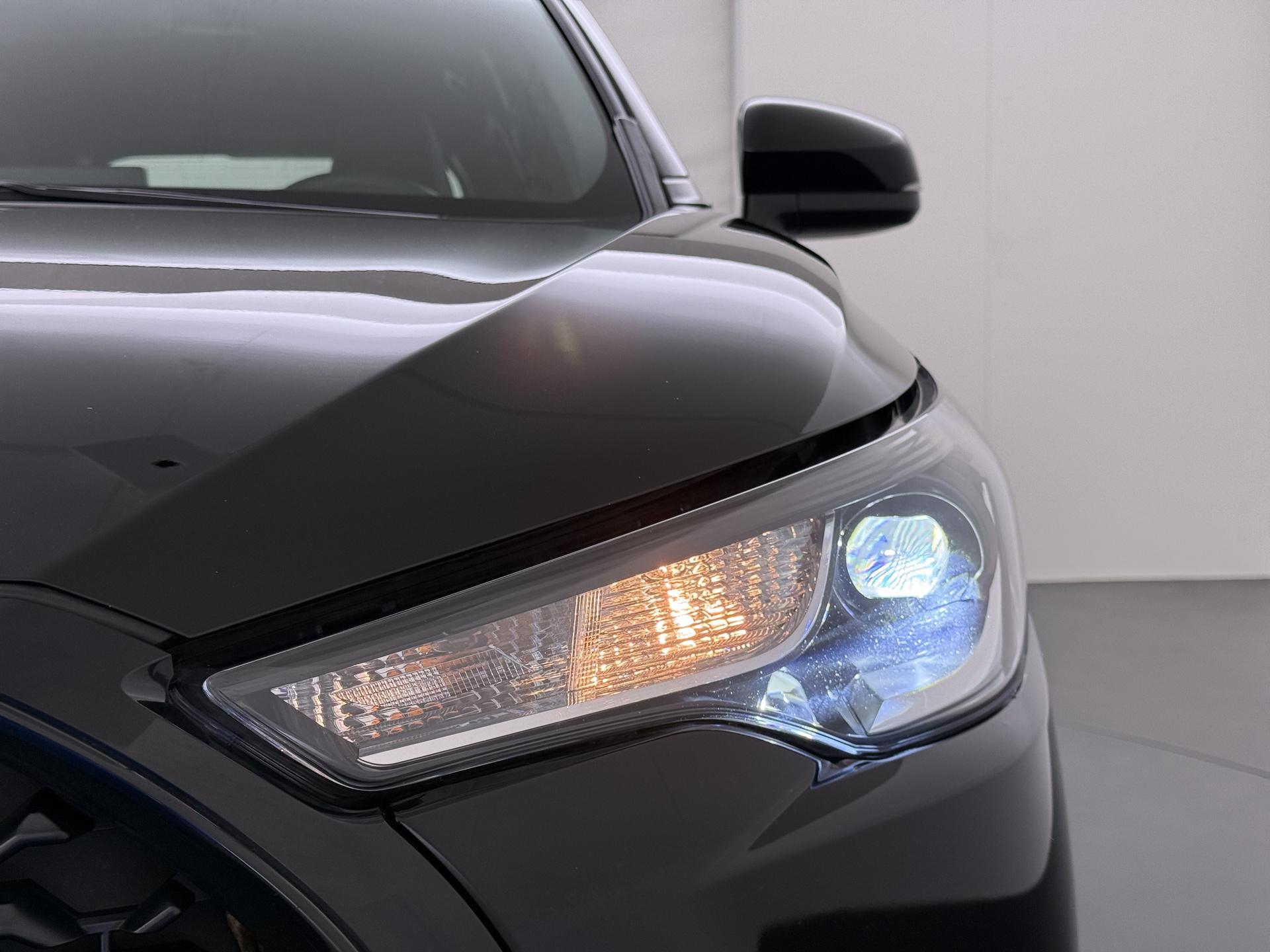 Toyota Corolla Cross 2.0 High Power Hybrid Active 8